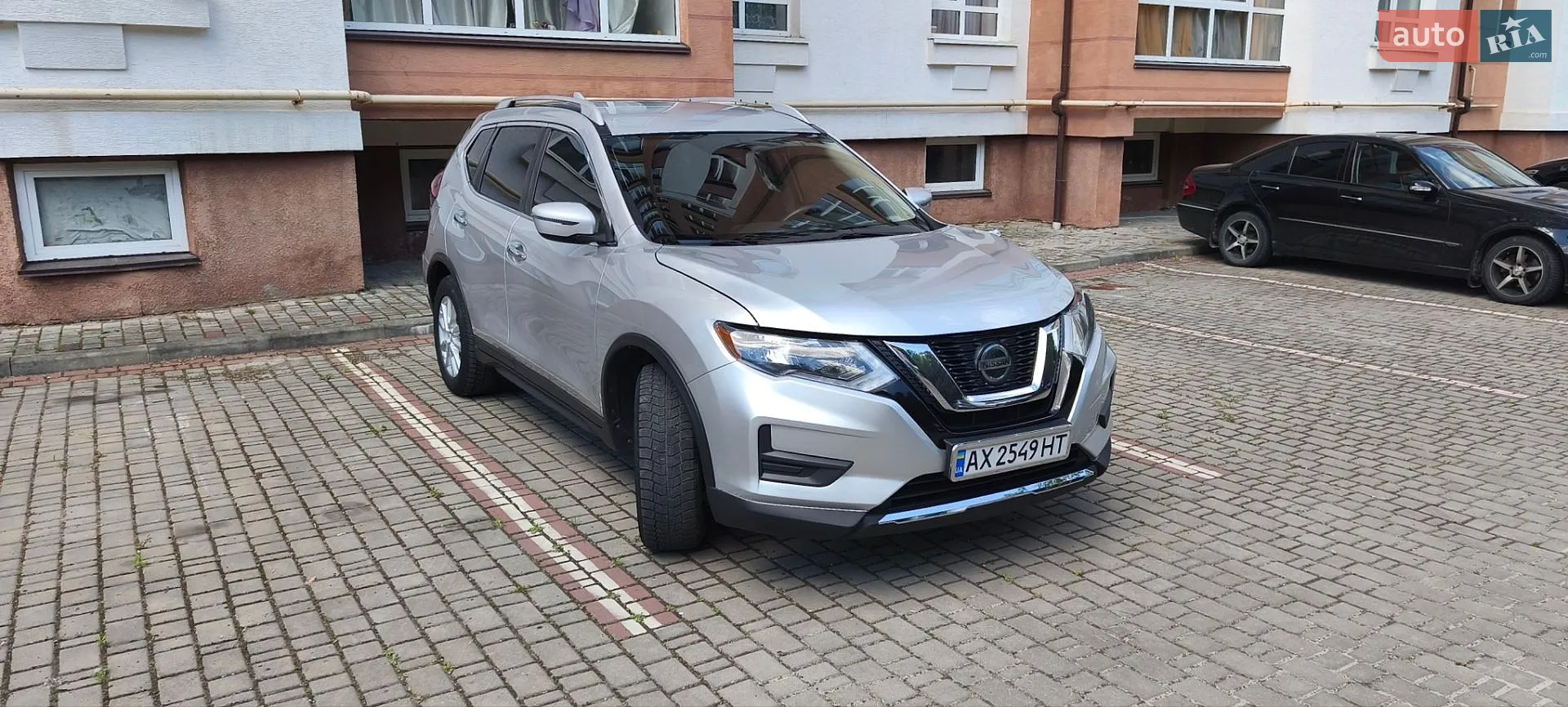 2017 Nissan Rogue - фото 1