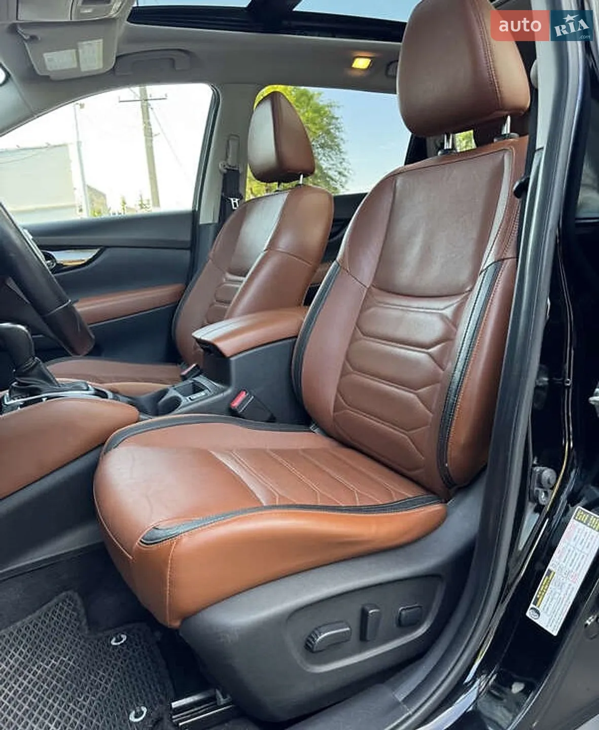 2018 Nissan Rogue - мініатюра 16