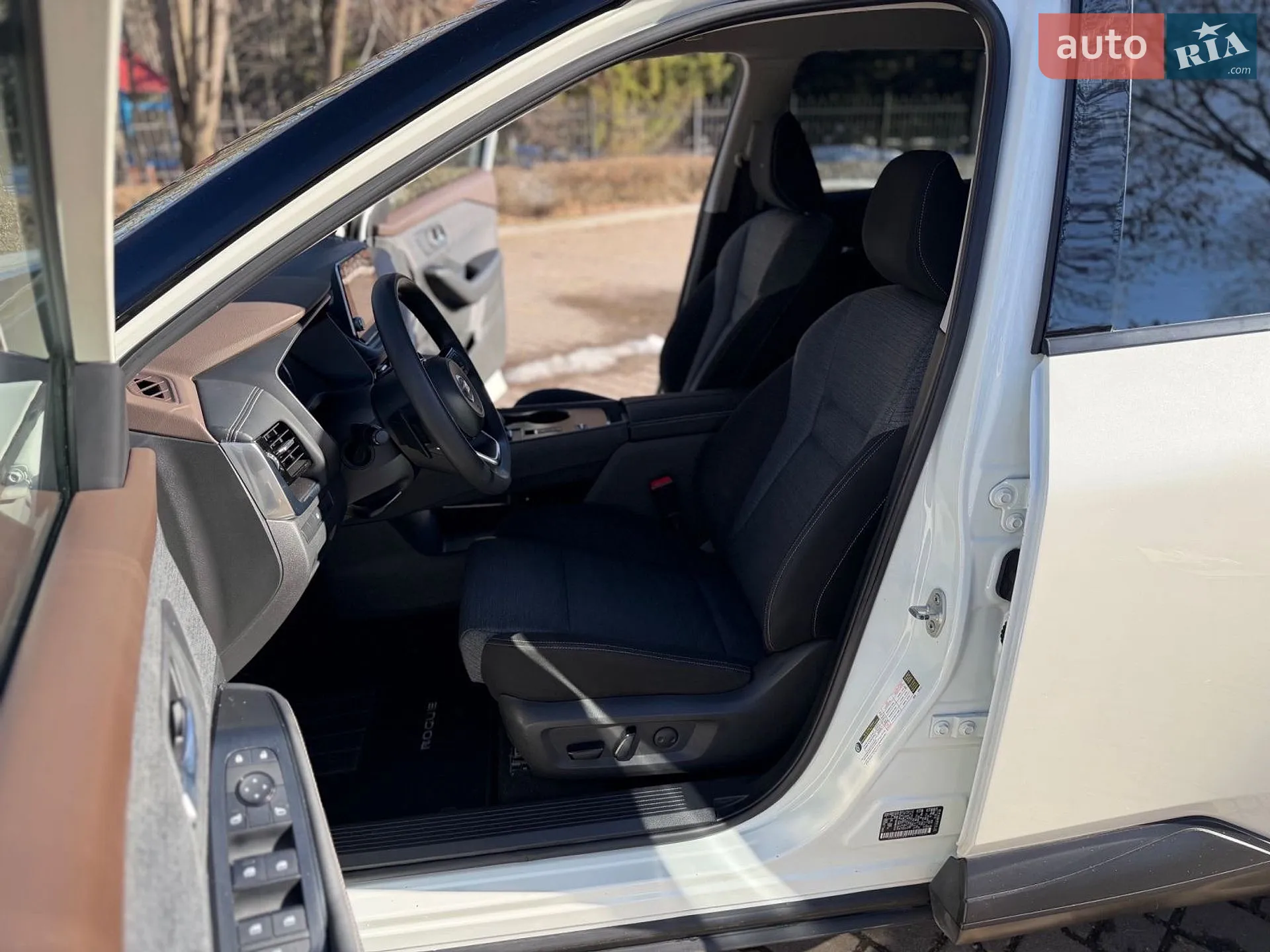 2020 Nissan Rogue - мініатюра 23