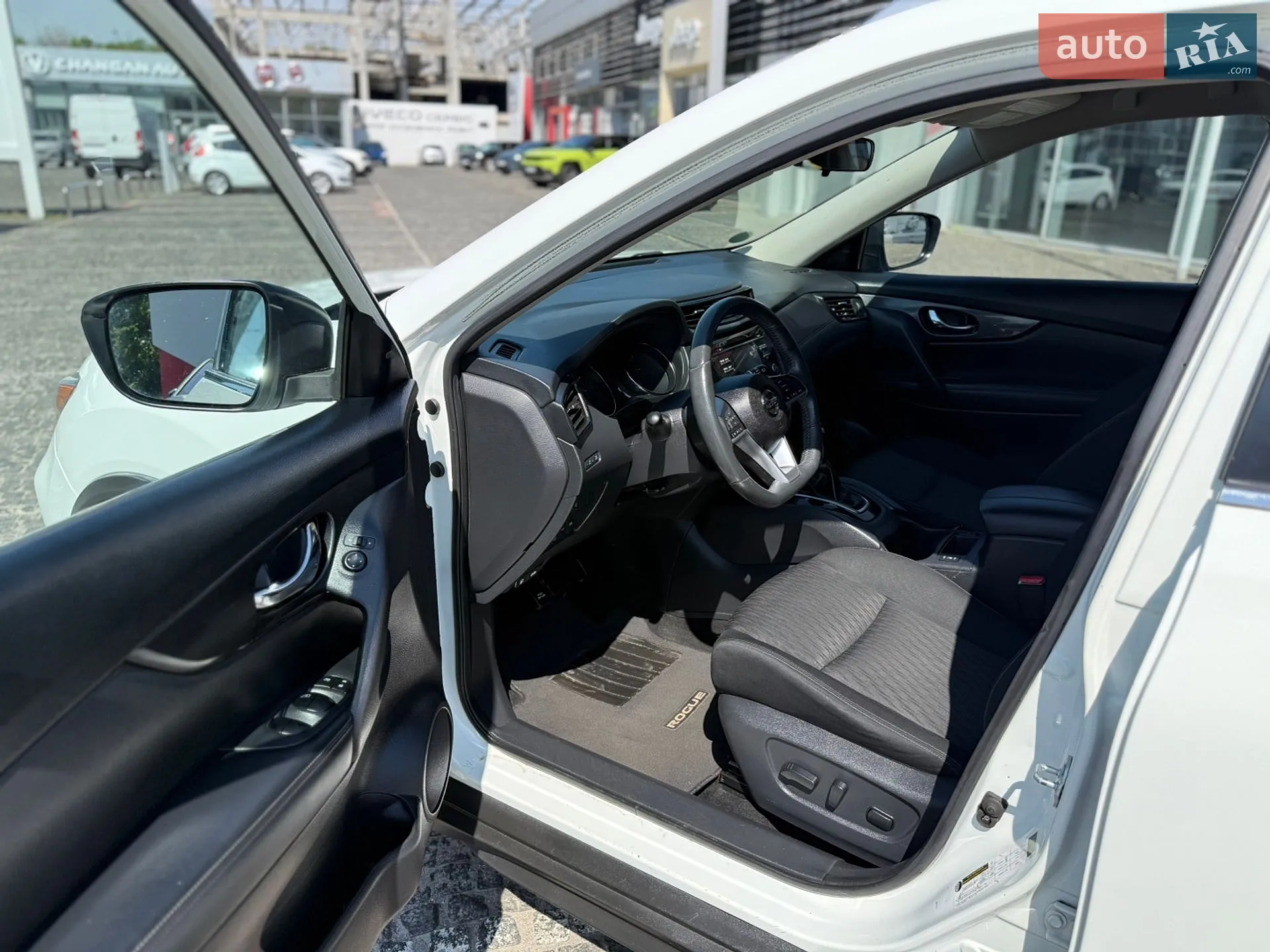 2017 Nissan Rogue - мініатюра 18