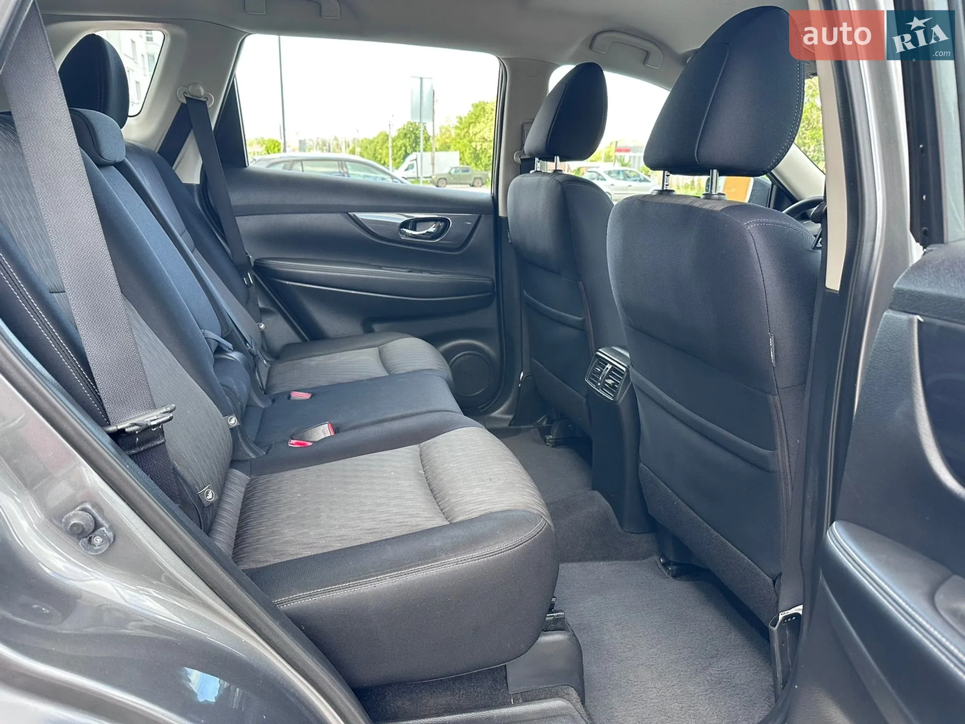 2017 Nissan Rogue - мініатюра 8