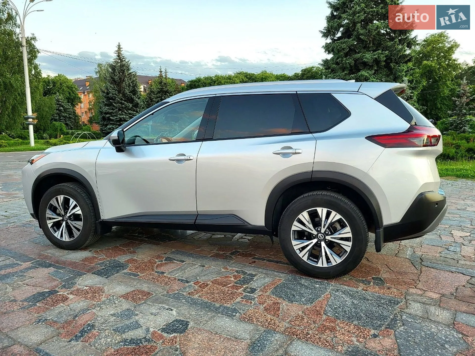 2021 Nissan Rogue - мініатюра 8