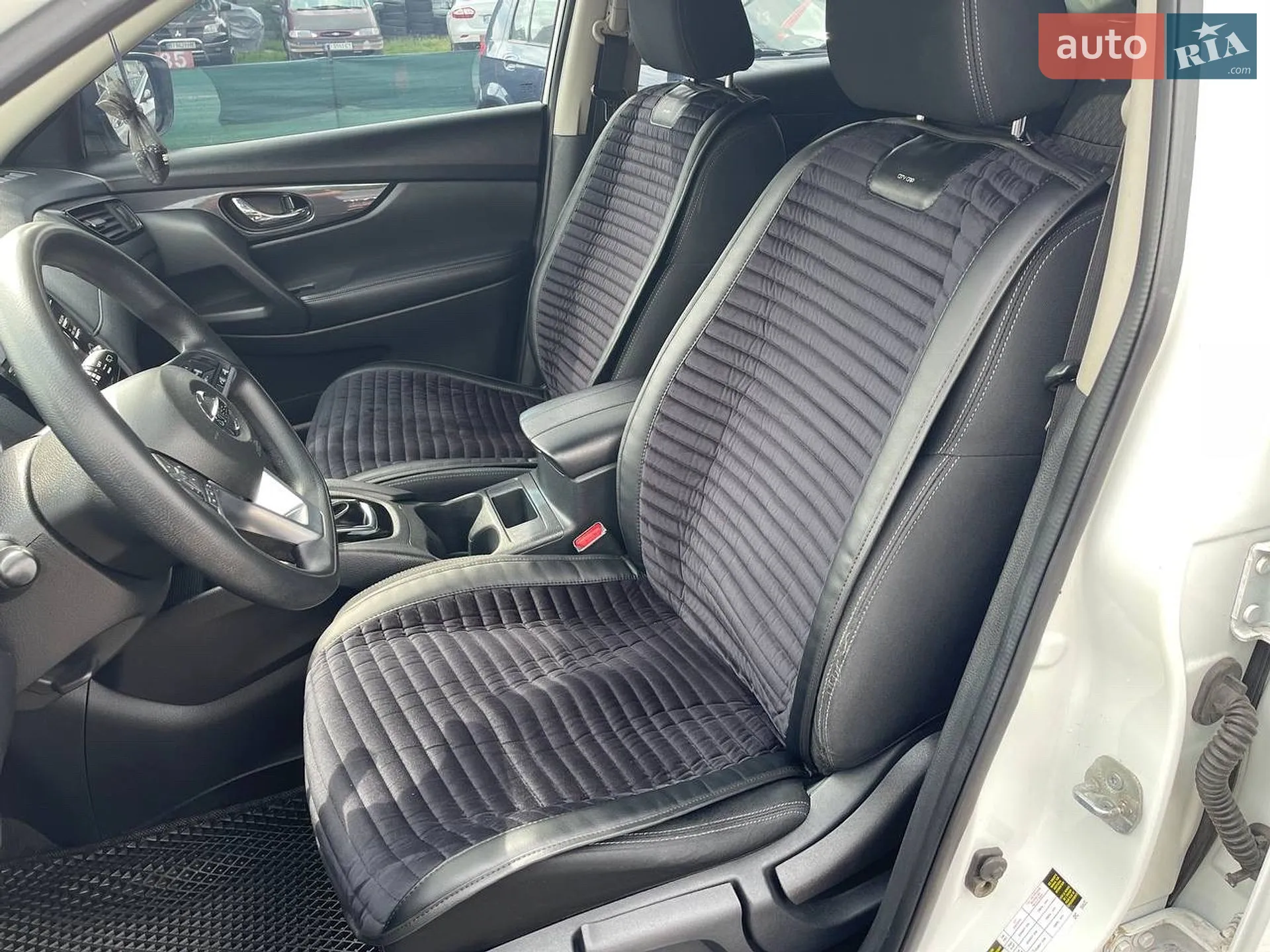 2017 Nissan Rogue - мініатюра 12
