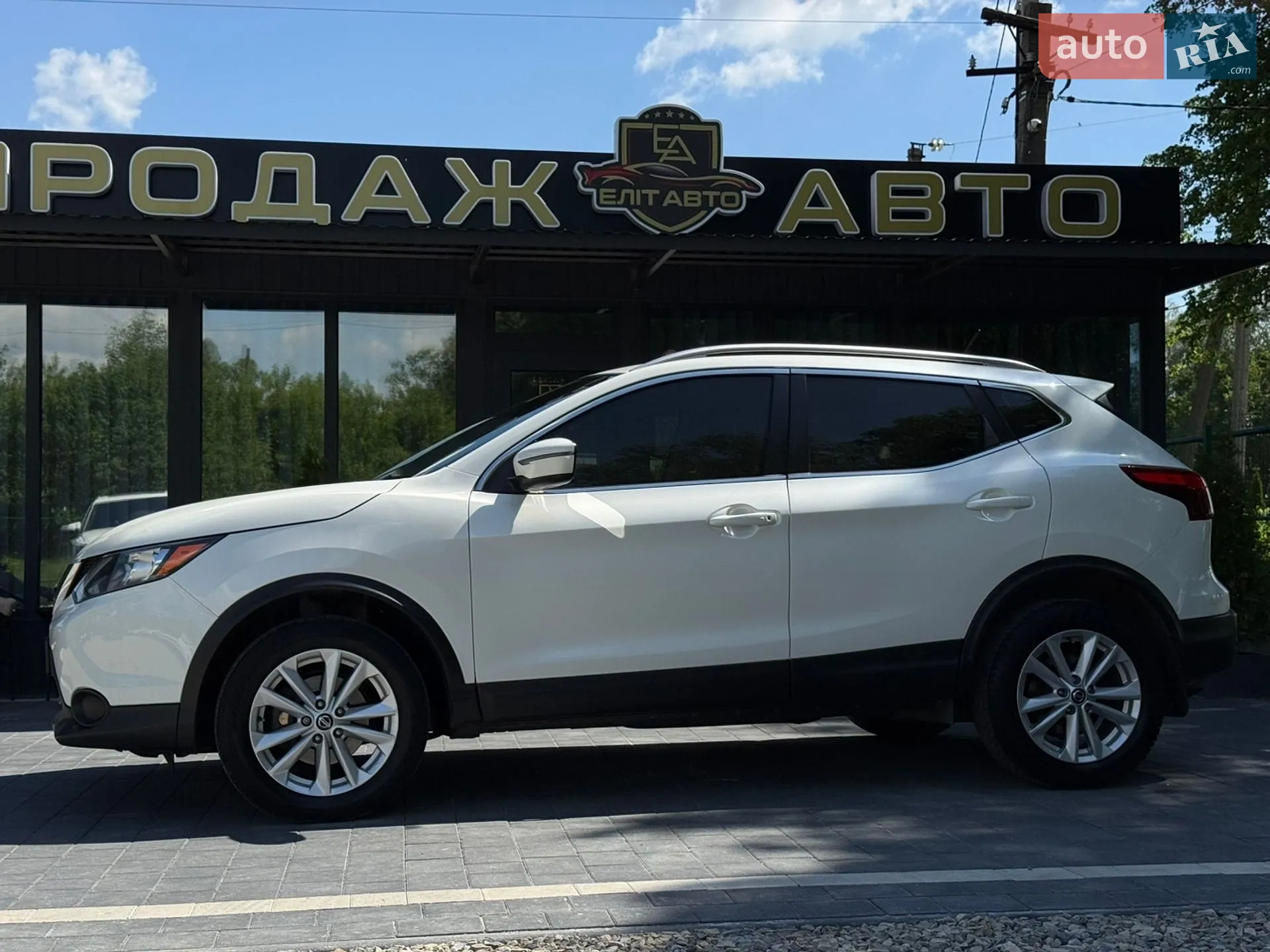 2019 Nissan Rogue - мініатюра 2