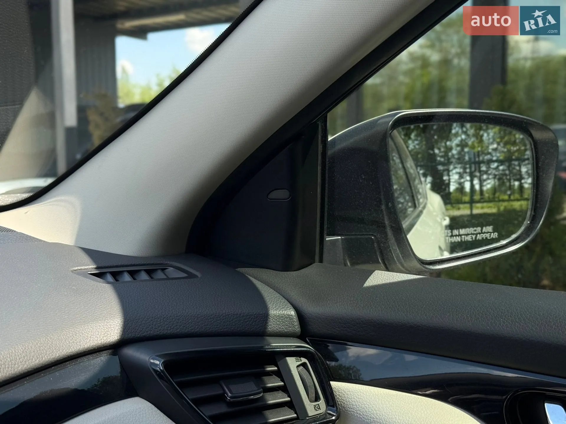 2019 Nissan Rogue - мініатюра 20