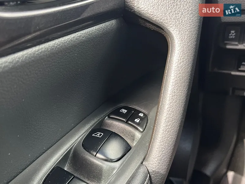 Nissan Rogue 2018 VIN KNMAT2MV0JP616741 фото оголошення 40 з 96