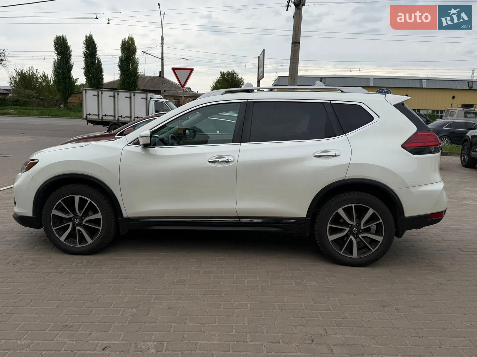 2017 Nissan Rogue - мініатюра 5