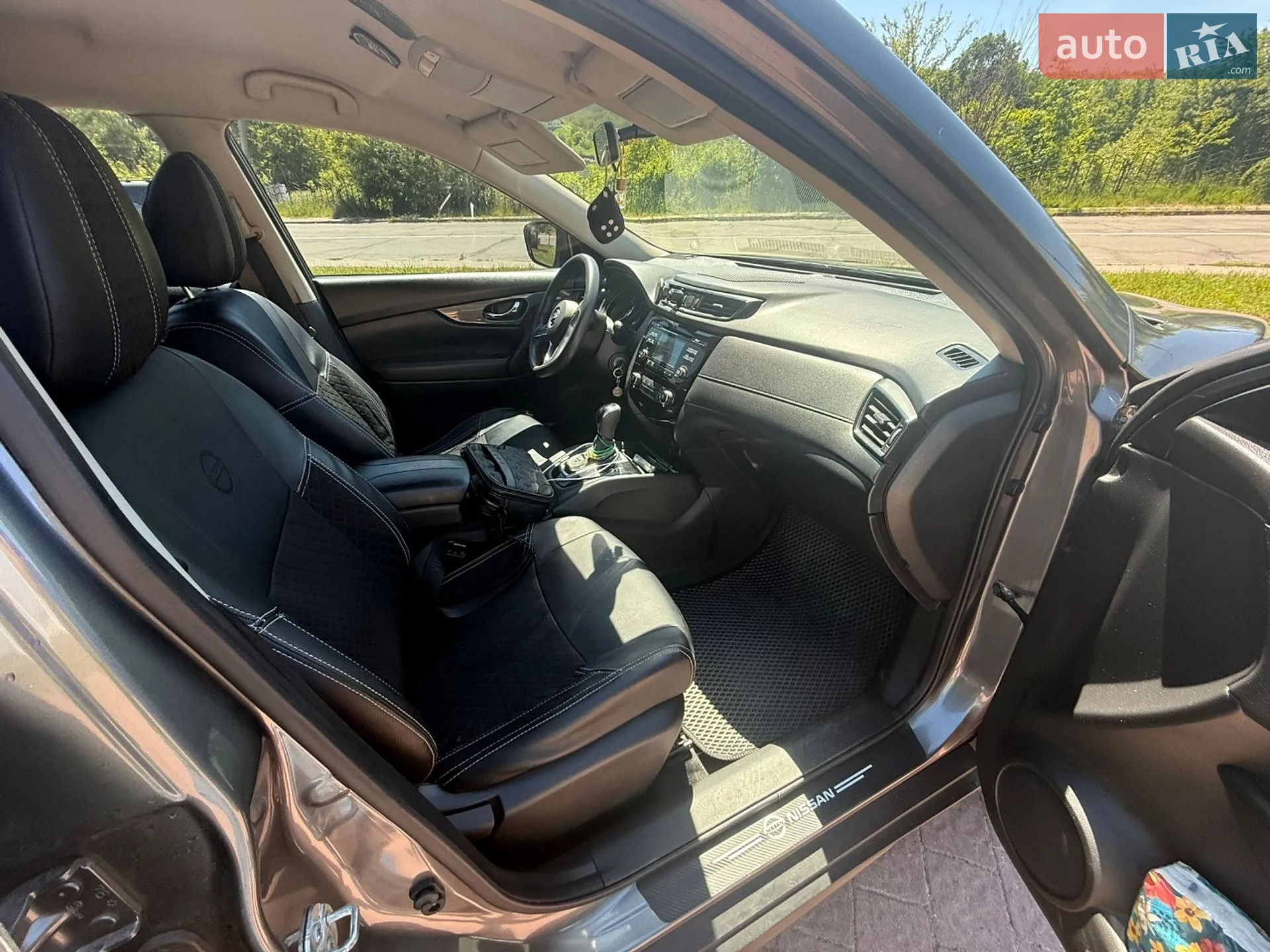 2017 Nissan Rogue - мініатюра 8