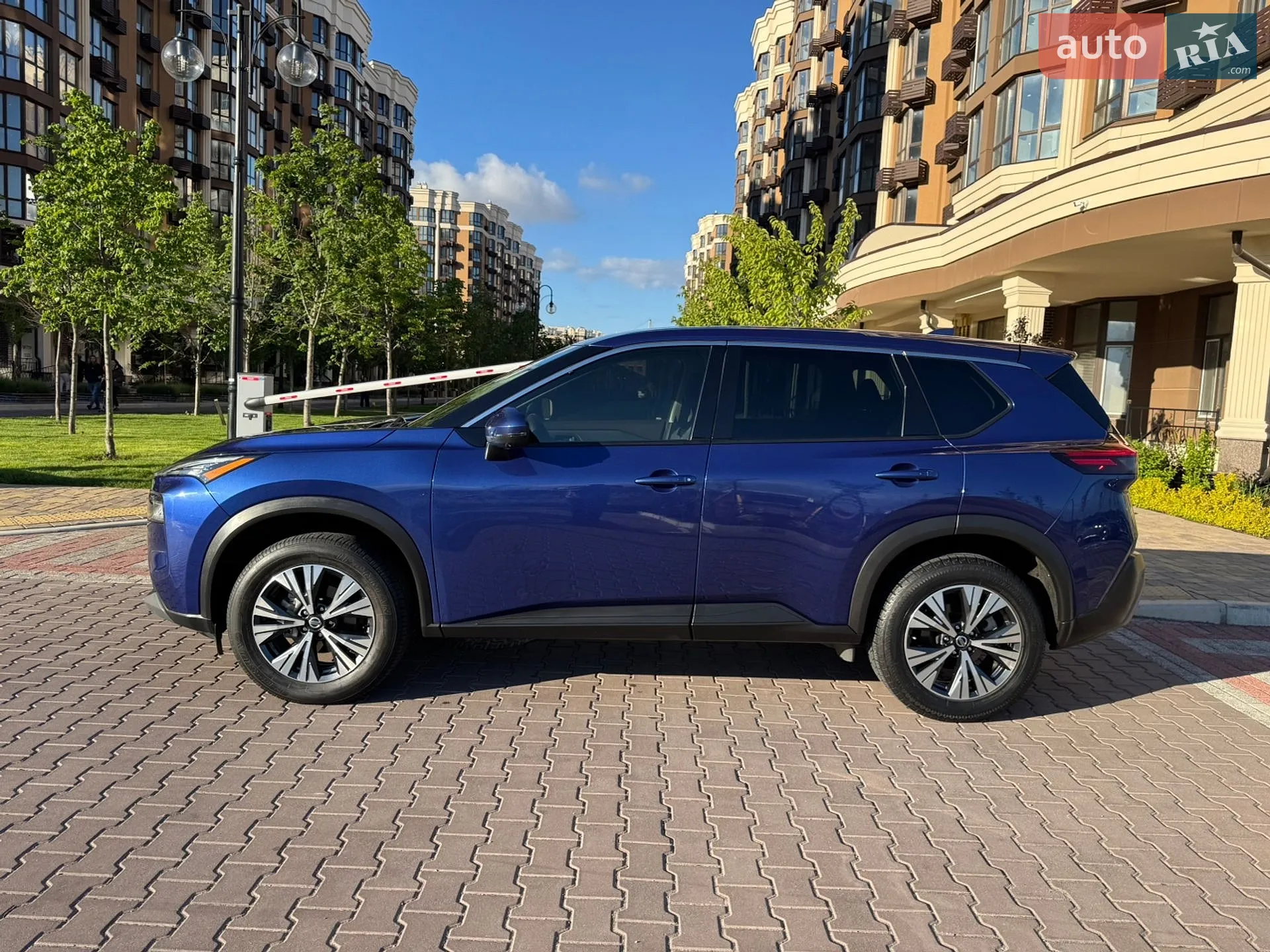 2021 Nissan Rogue - мініатюра 3