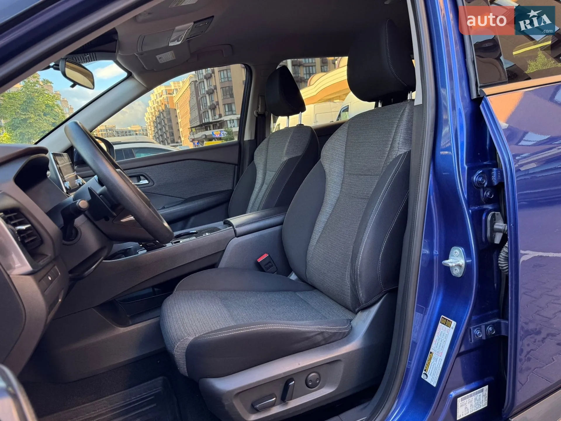 2021 Nissan Rogue - мініатюра 11