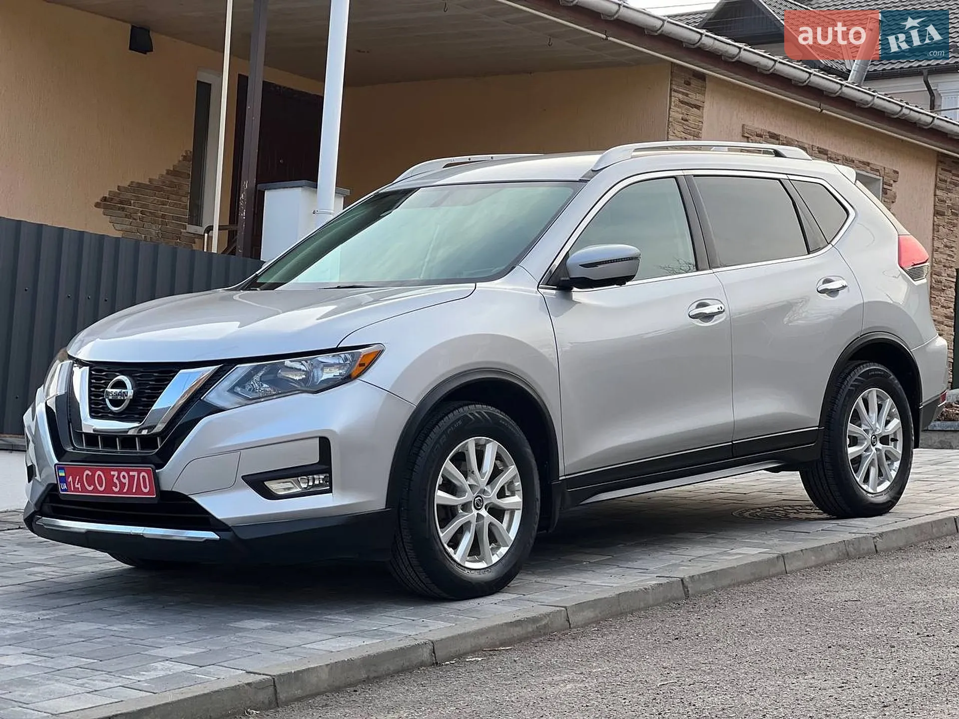 2017 Nissan Rogue - мініатюра 3