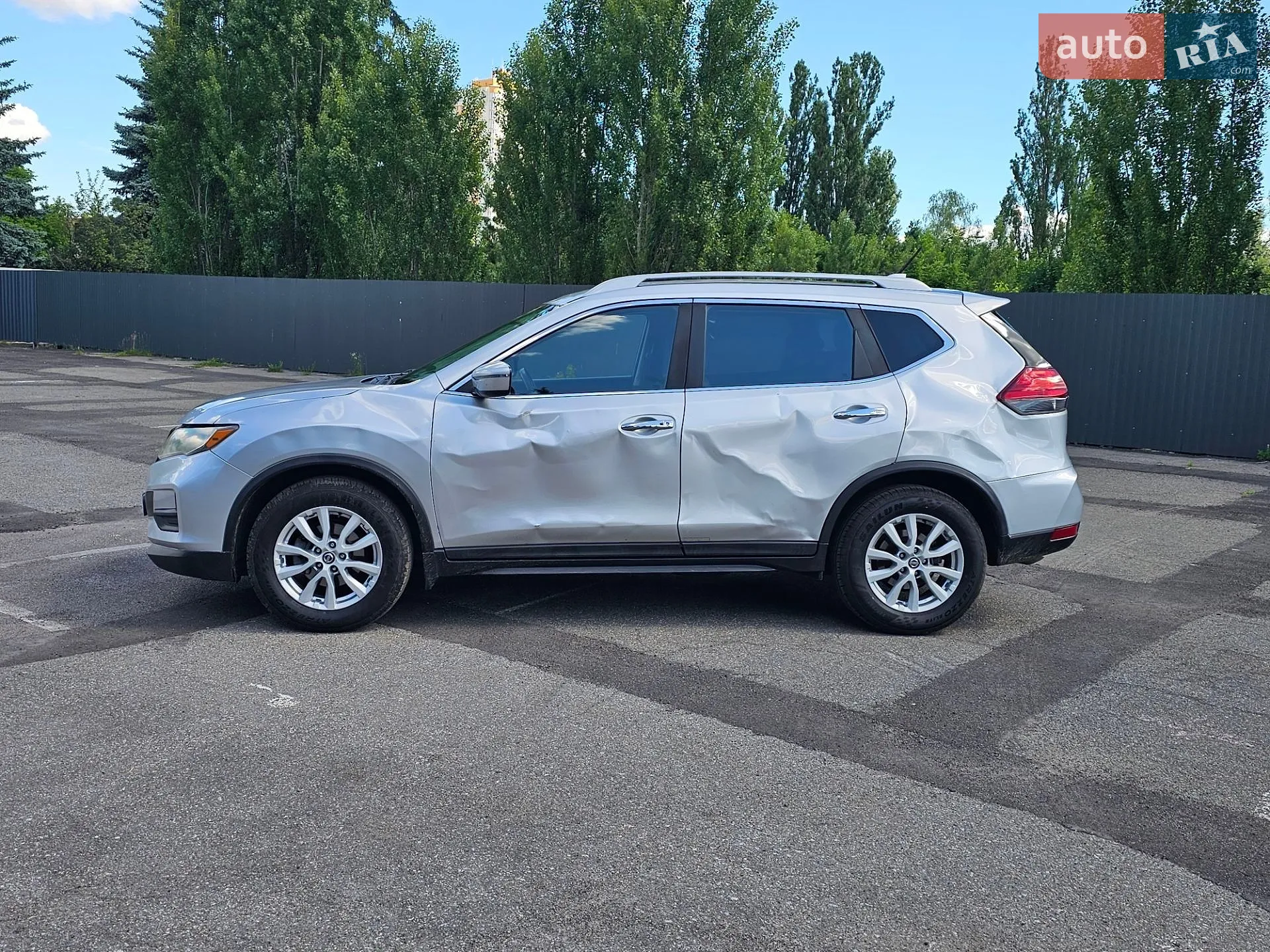 2017 Nissan Rogue - мініатюра 3