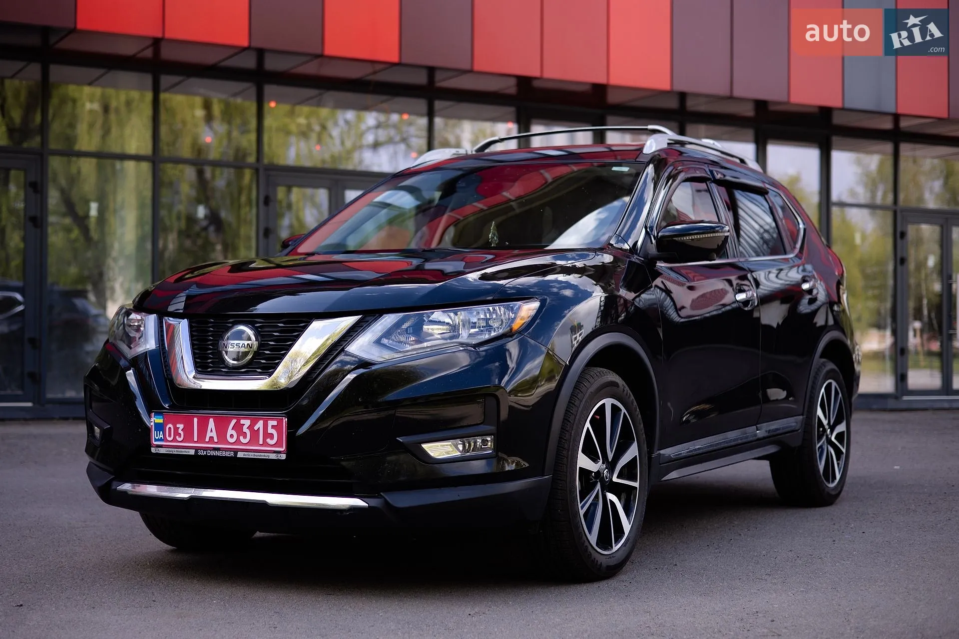 2019 Nissan Rogue - мініатюра 2