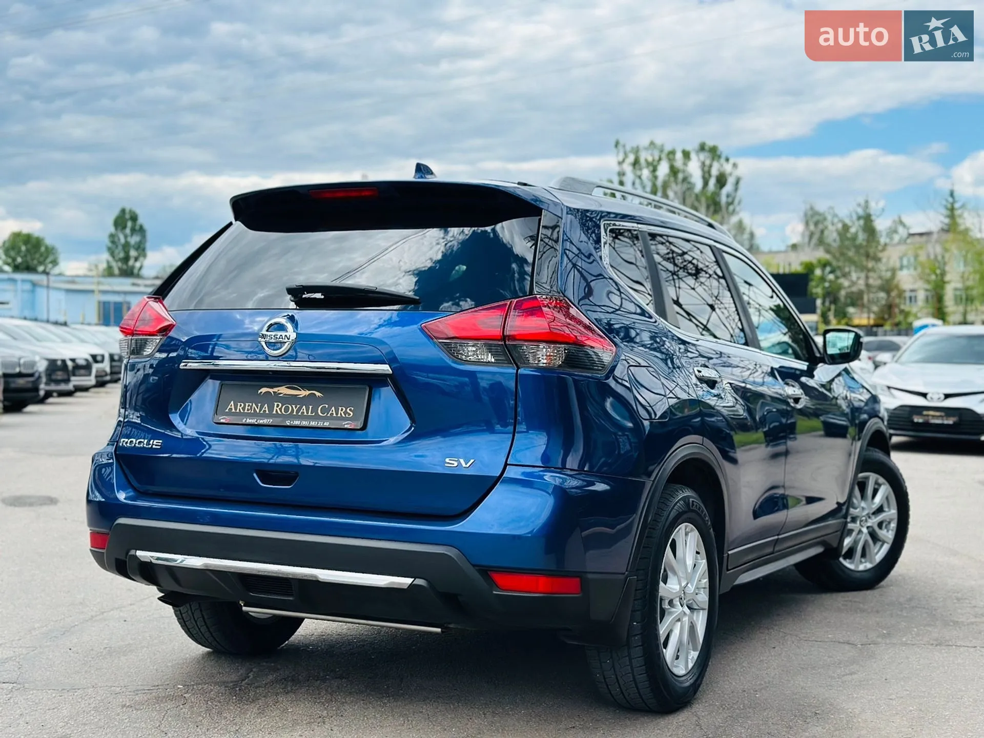 2017 Nissan Rogue - мініатюра 2
