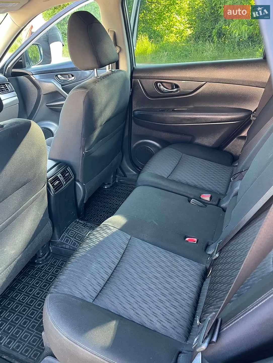2019 Nissan Rogue - мініатюра 9