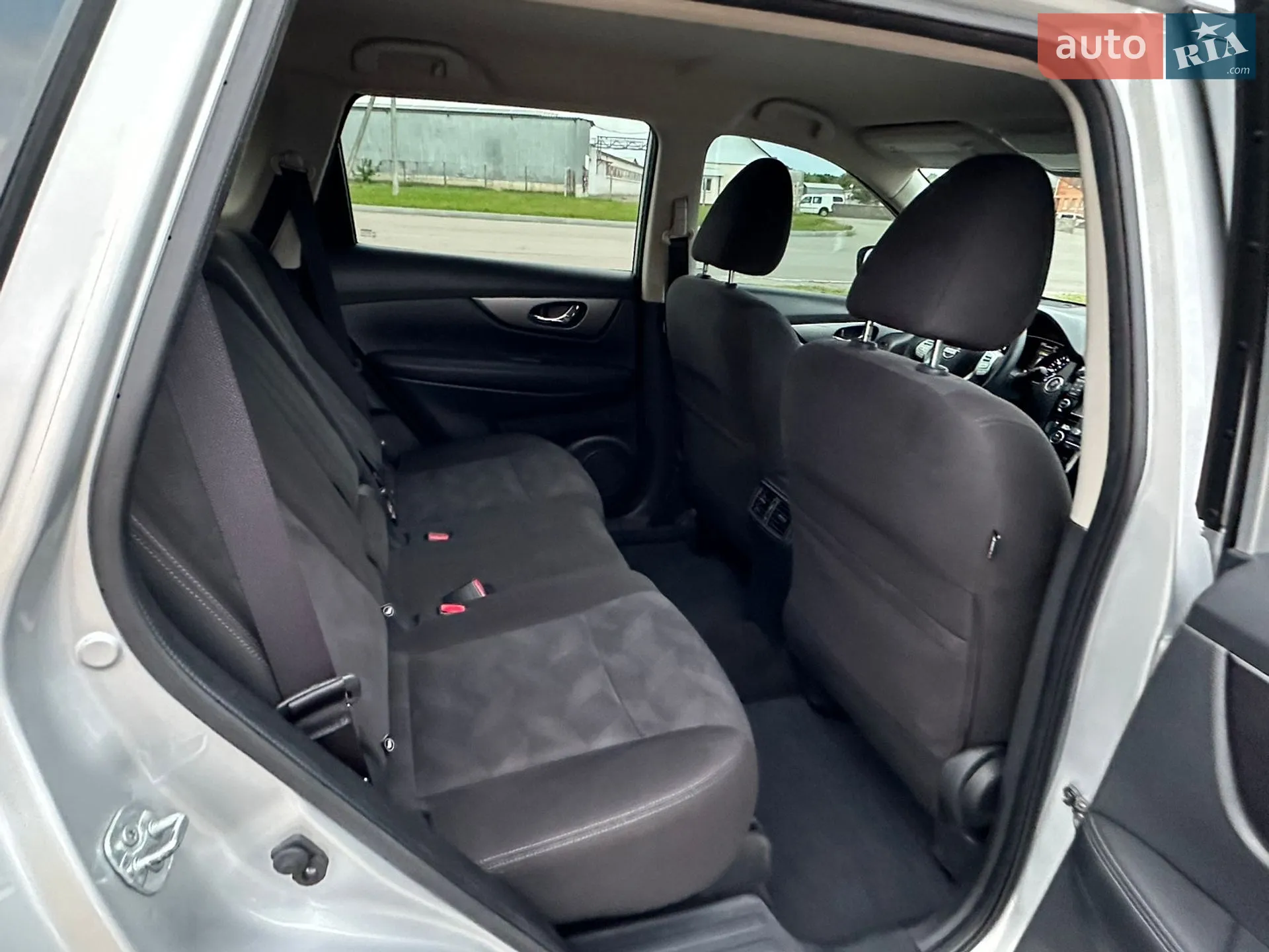 2016 Nissan Rogue - мініатюра 27