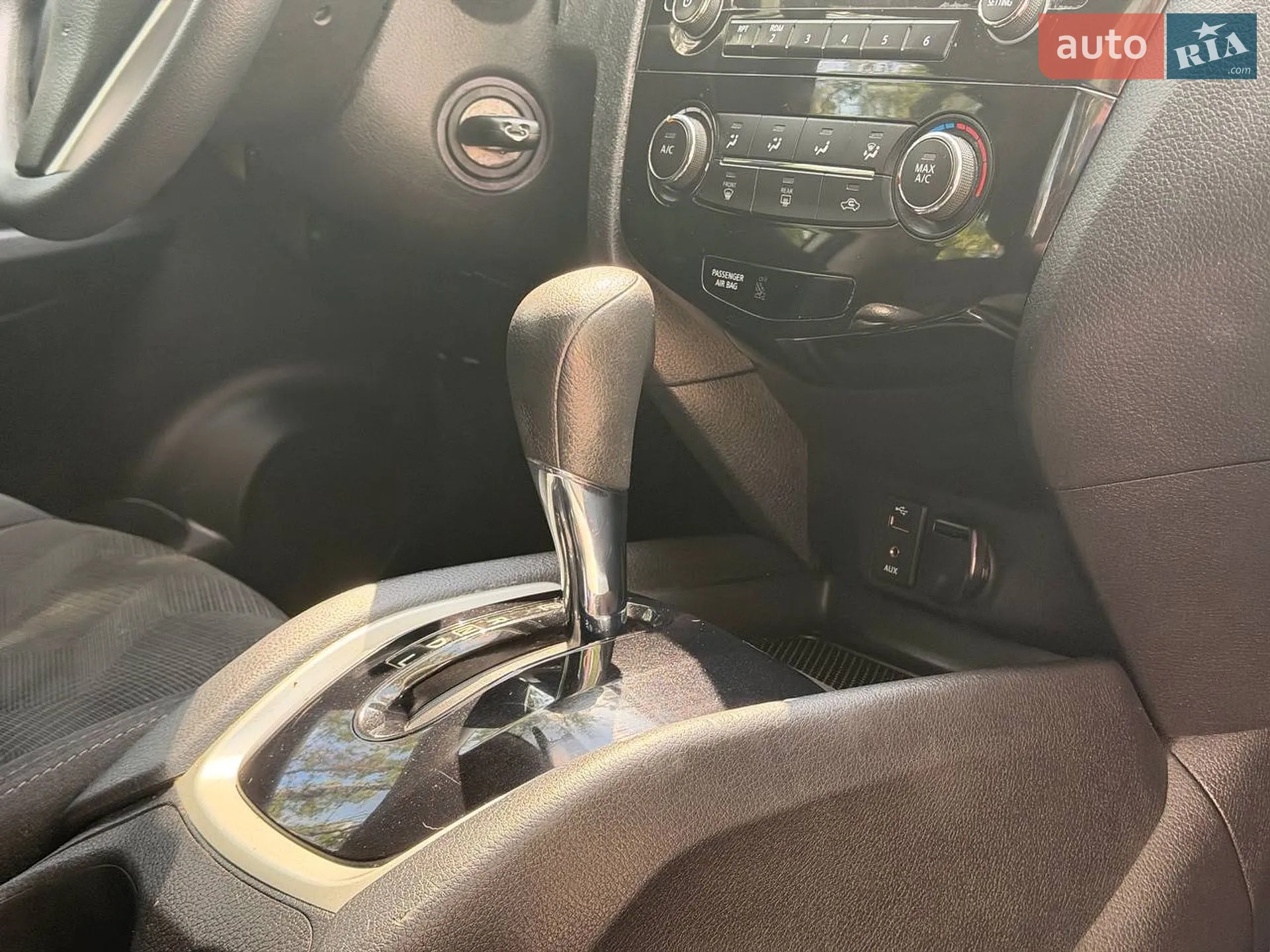 2015 Nissan Rogue - мініатюра 29