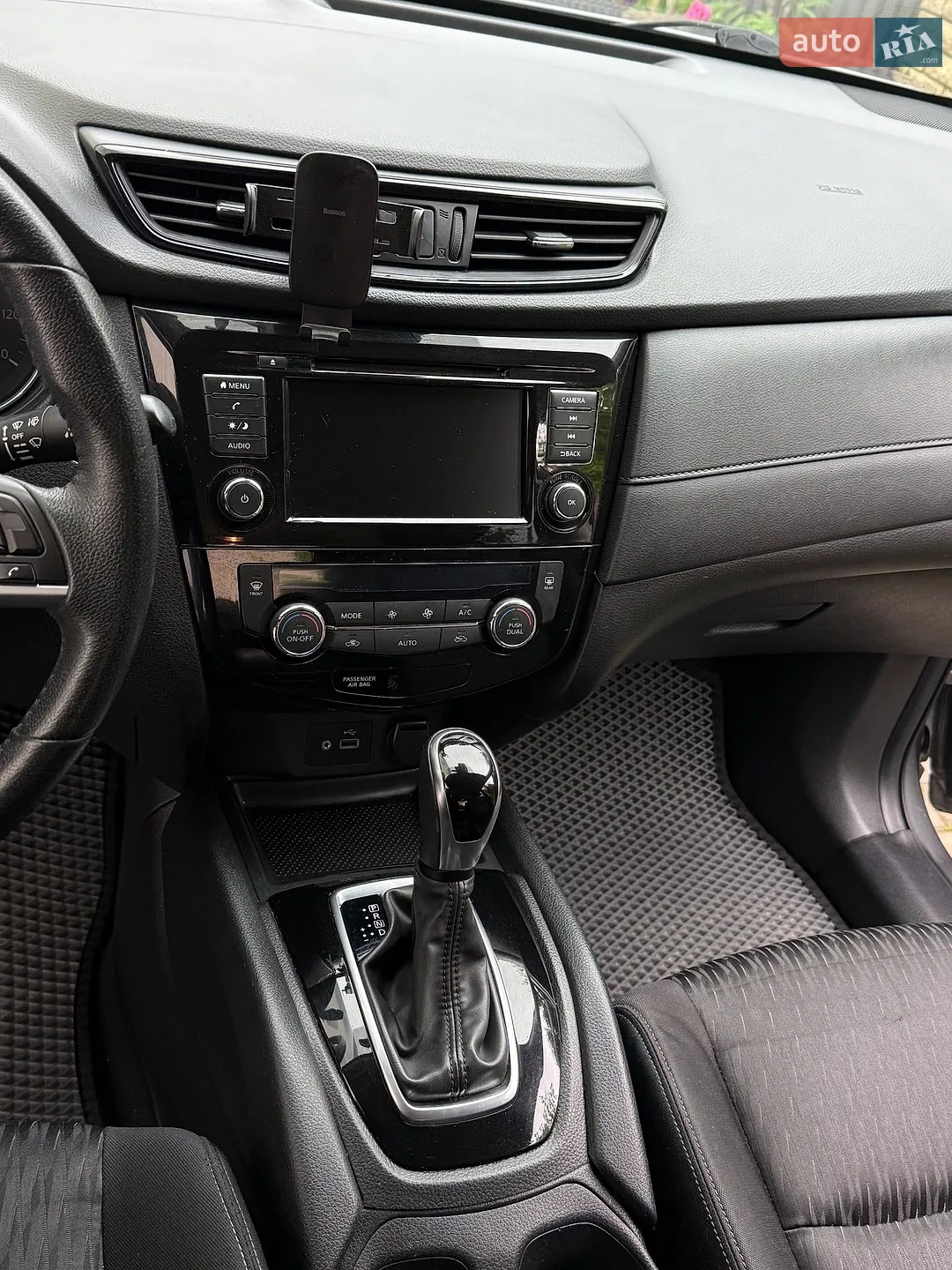 2019 Nissan Rogue - мініатюра 8