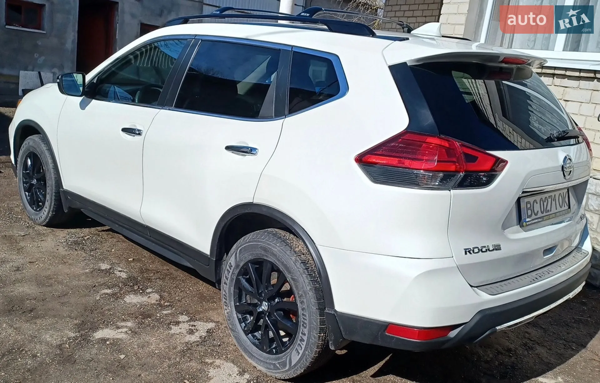 2017 Nissan Rogue - мініатюра 3