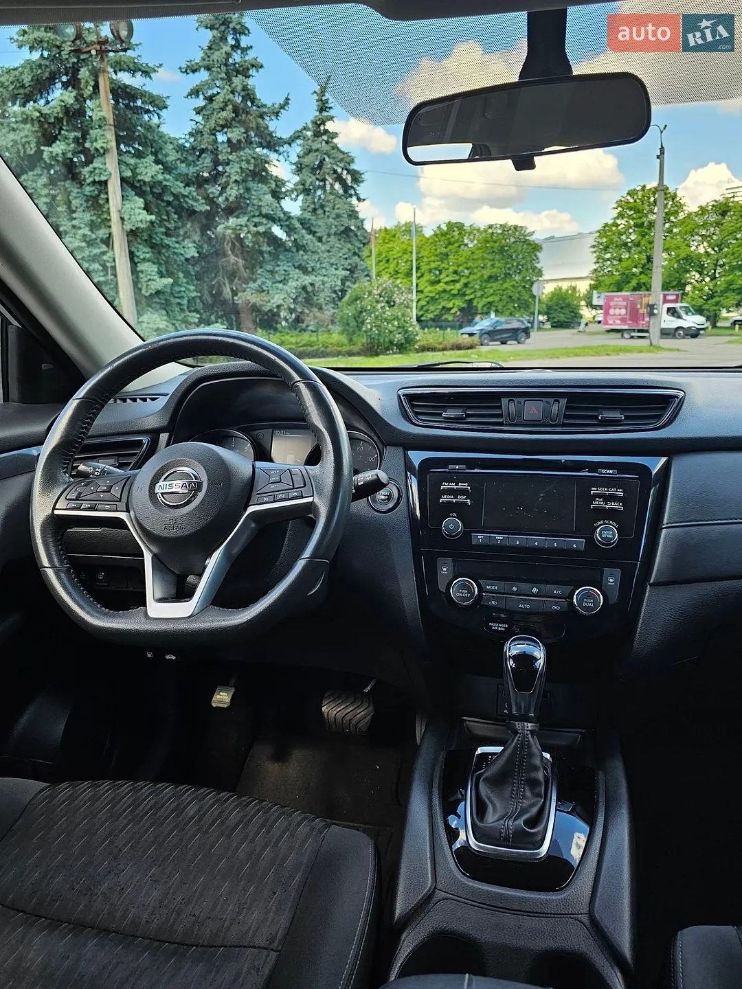 2017 Nissan Rogue - мініатюра 18