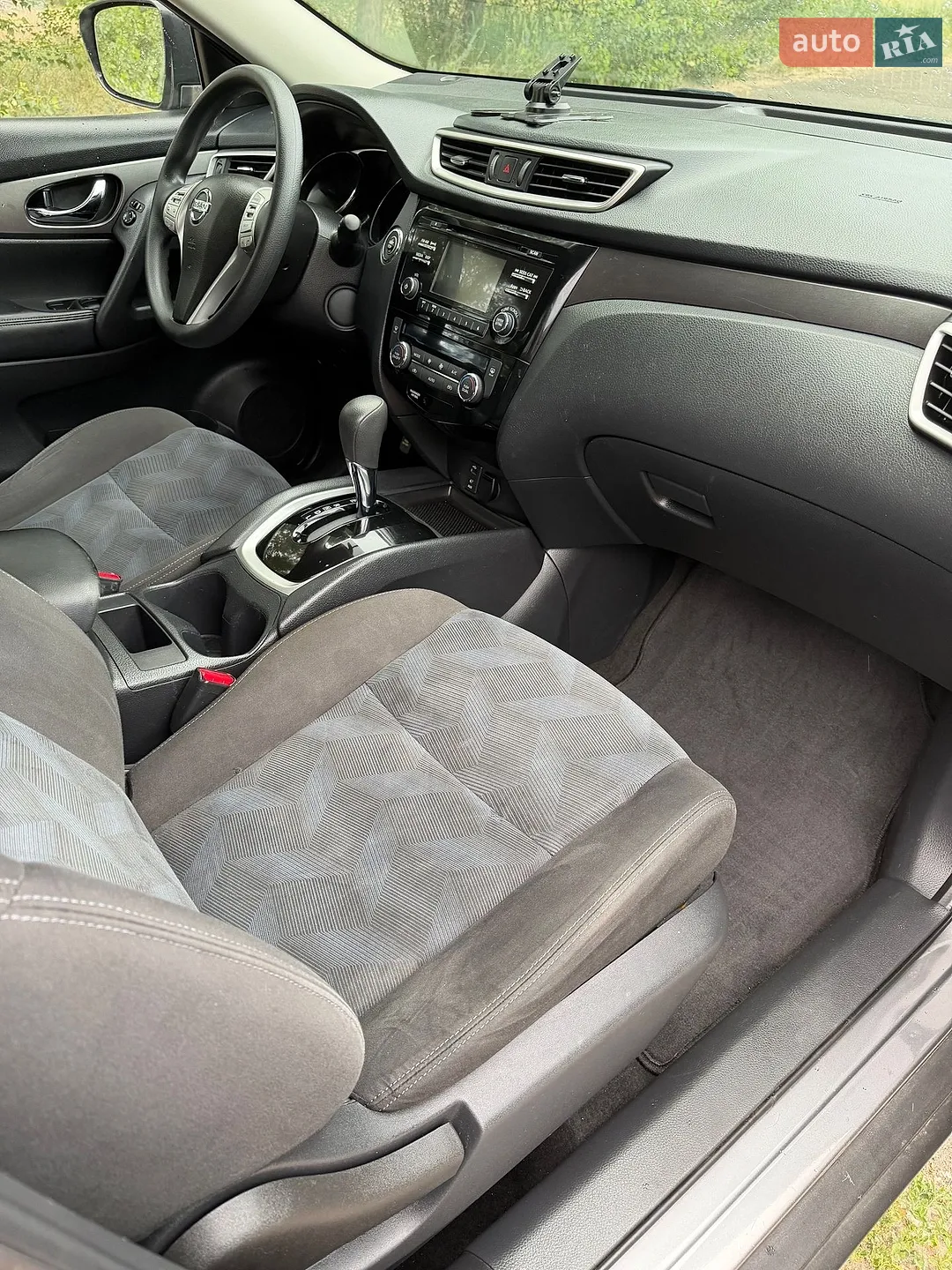 2016 Nissan Rogue - мініатюра 32