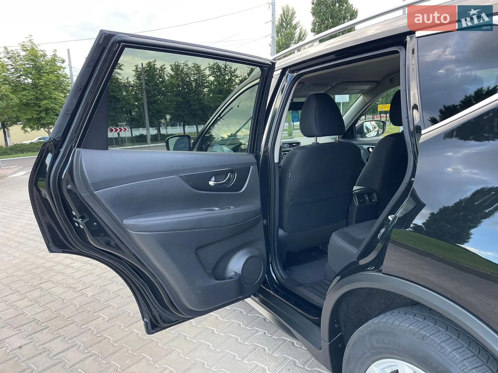 2018 Nissan Rogue - мініатюра 18