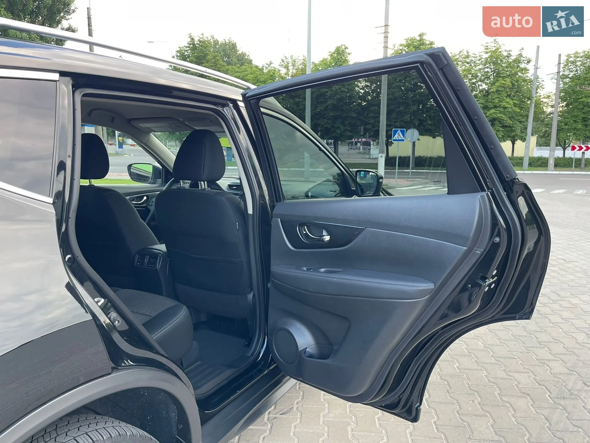 2018 Nissan Rogue - мініатюра 27