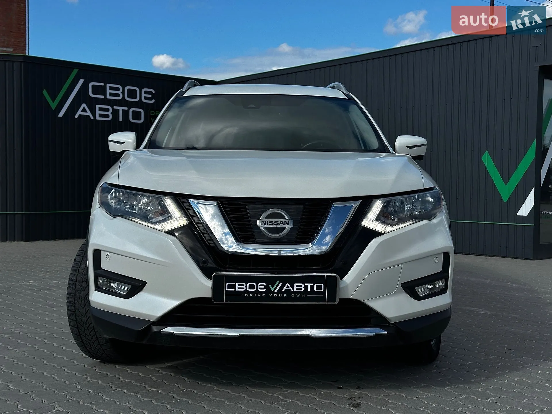 2019 Nissan Rogue - мініатюра 2