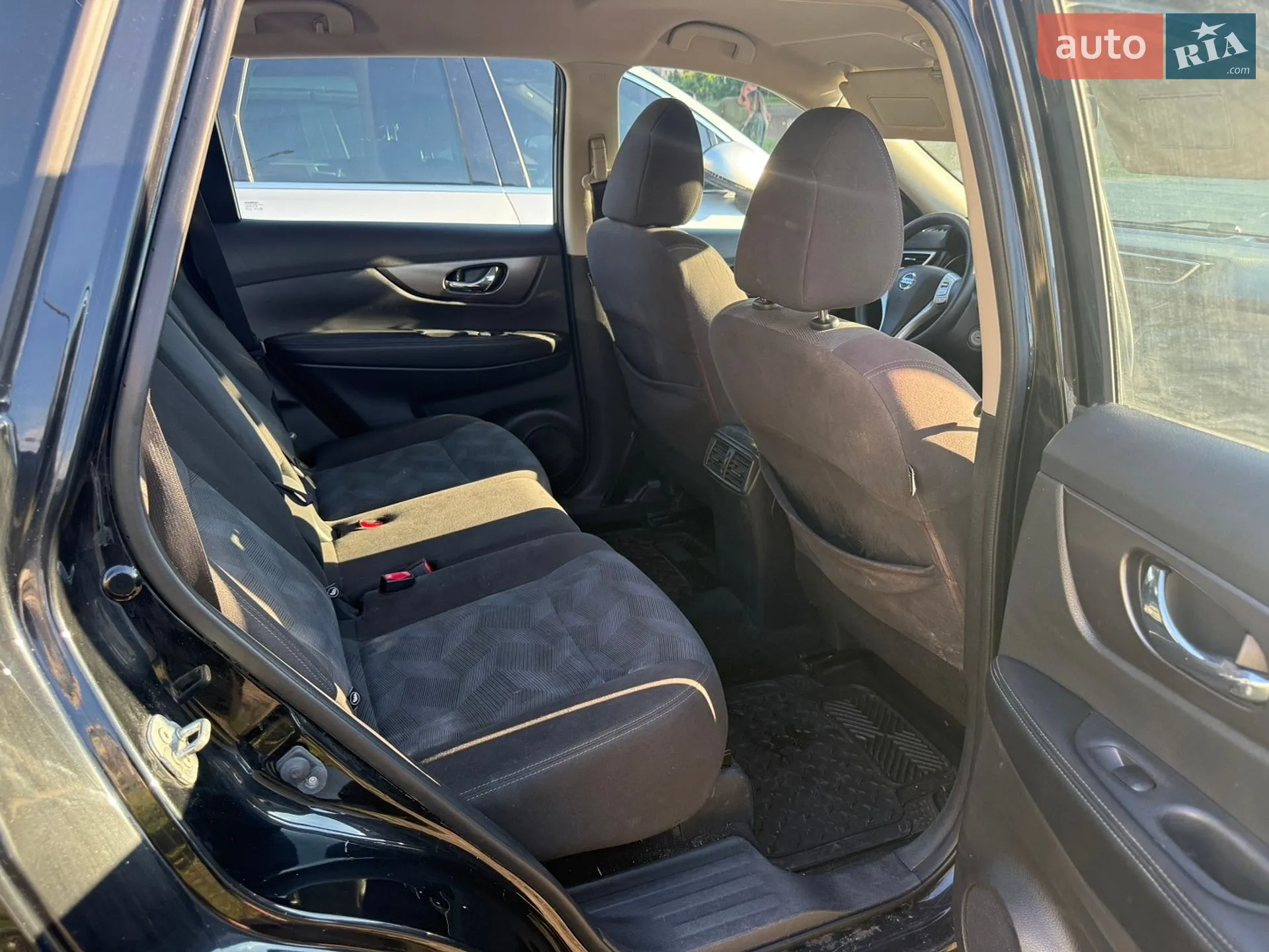2016 Nissan Rogue - мініатюра 3