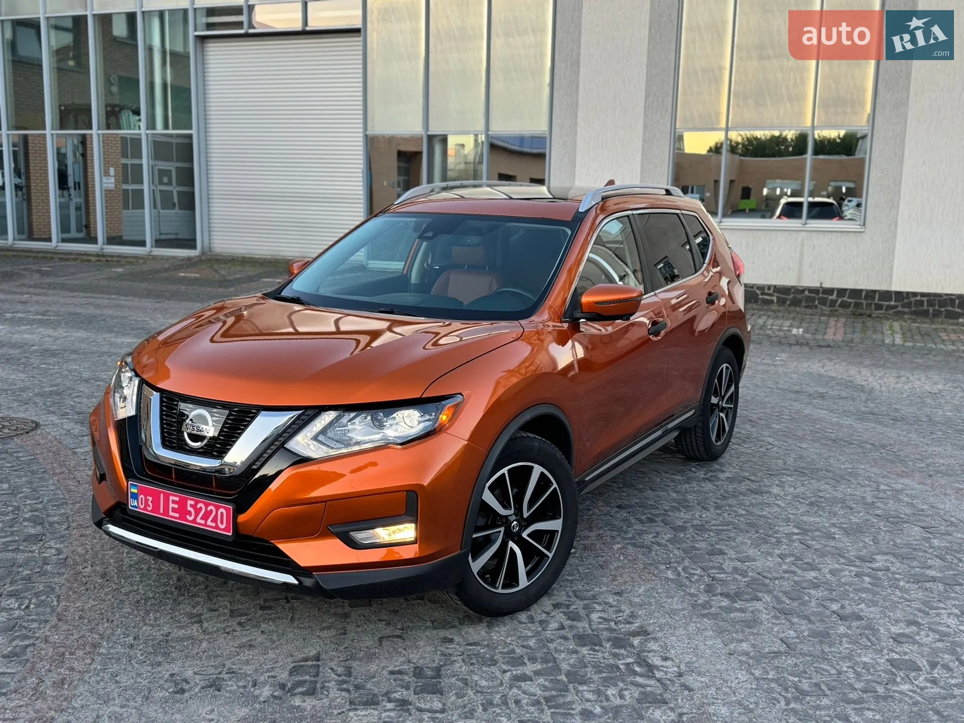 2017 Nissan Rogue - мініатюра 2
