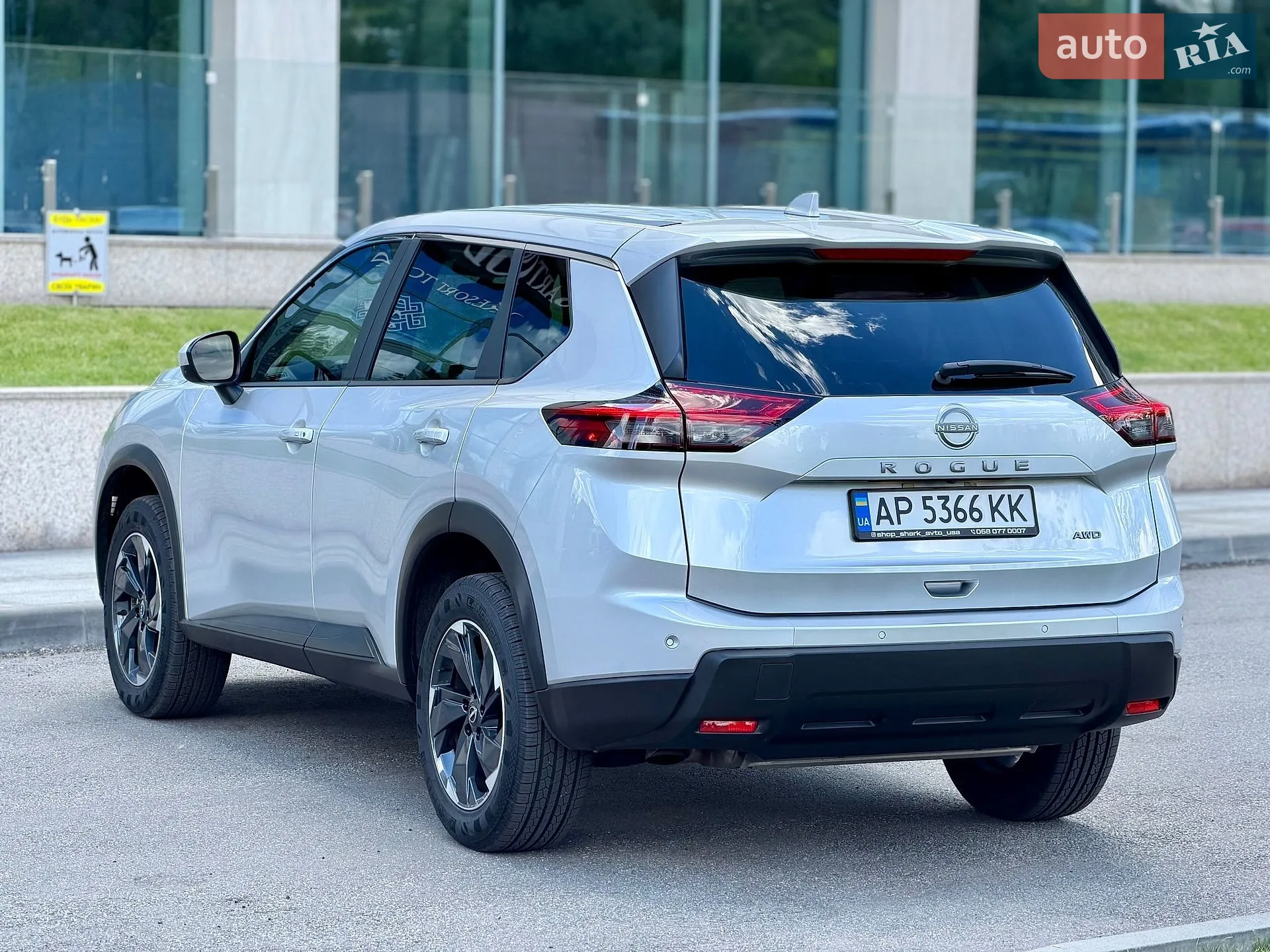 2025 Nissan Rogue - мініатюра 11