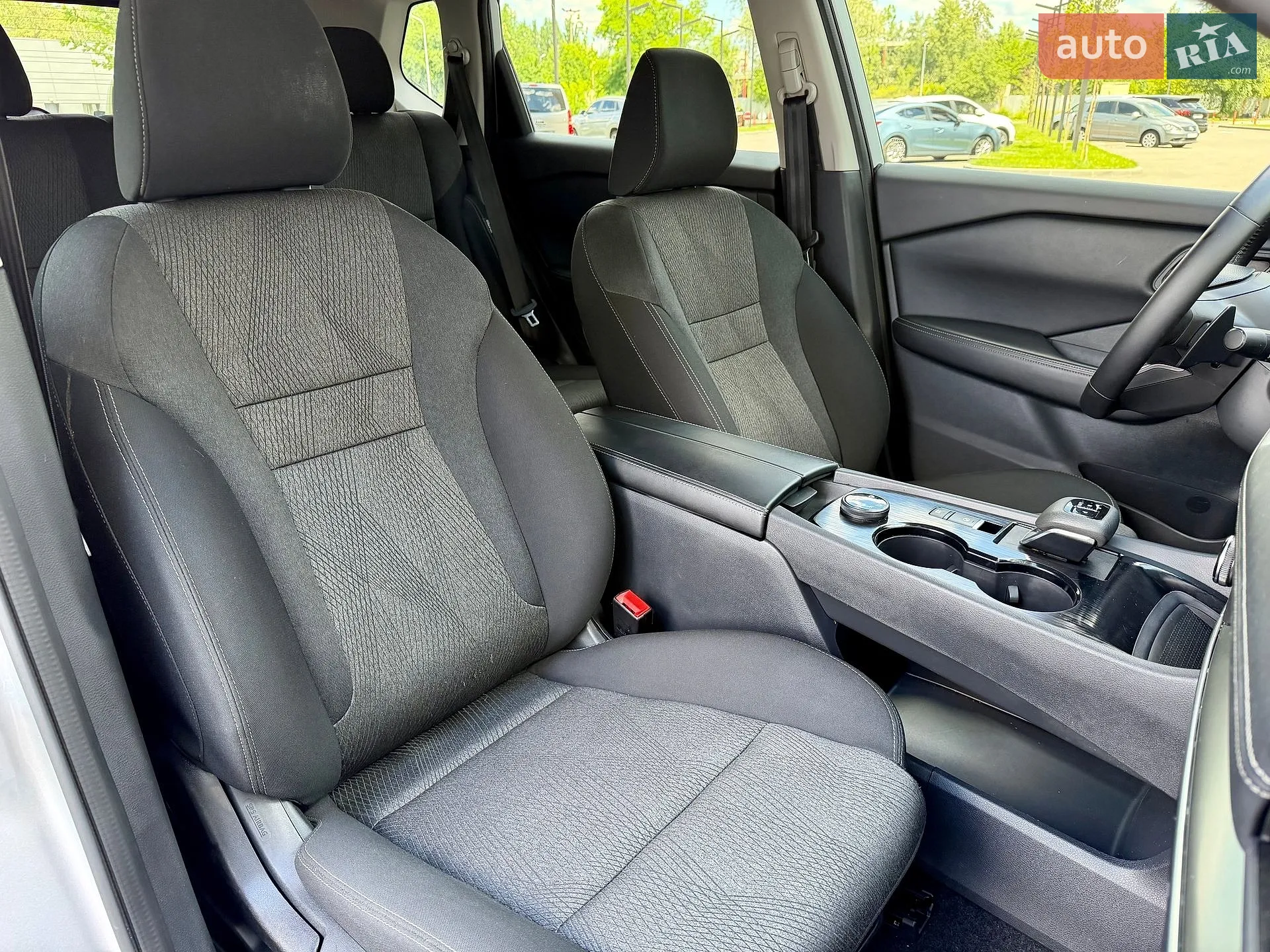 2025 Nissan Rogue - мініатюра 25