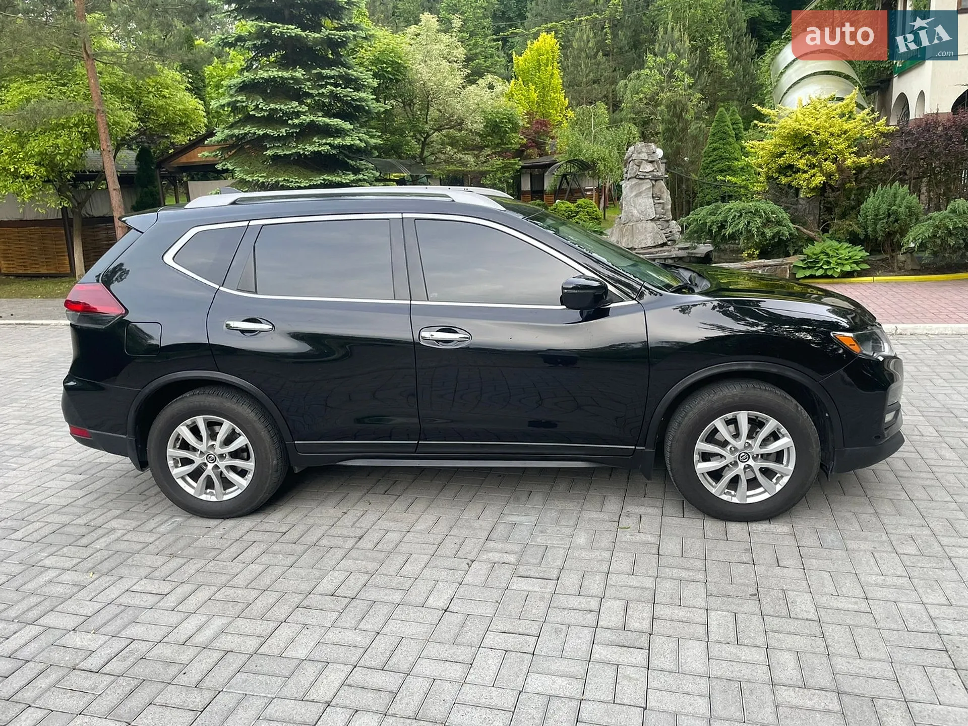2017 Nissan Rogue - мініатюра 4