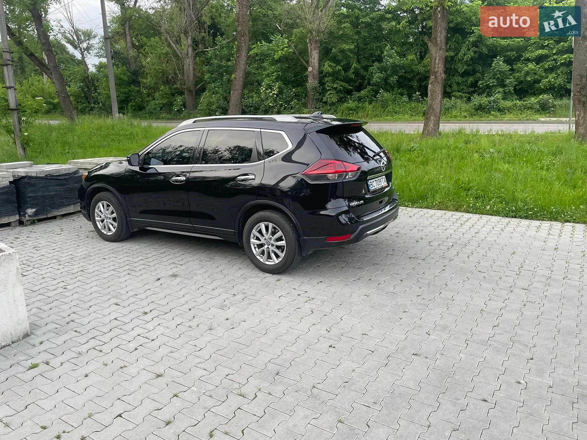 2017 Nissan Rogue - мініатюра 9