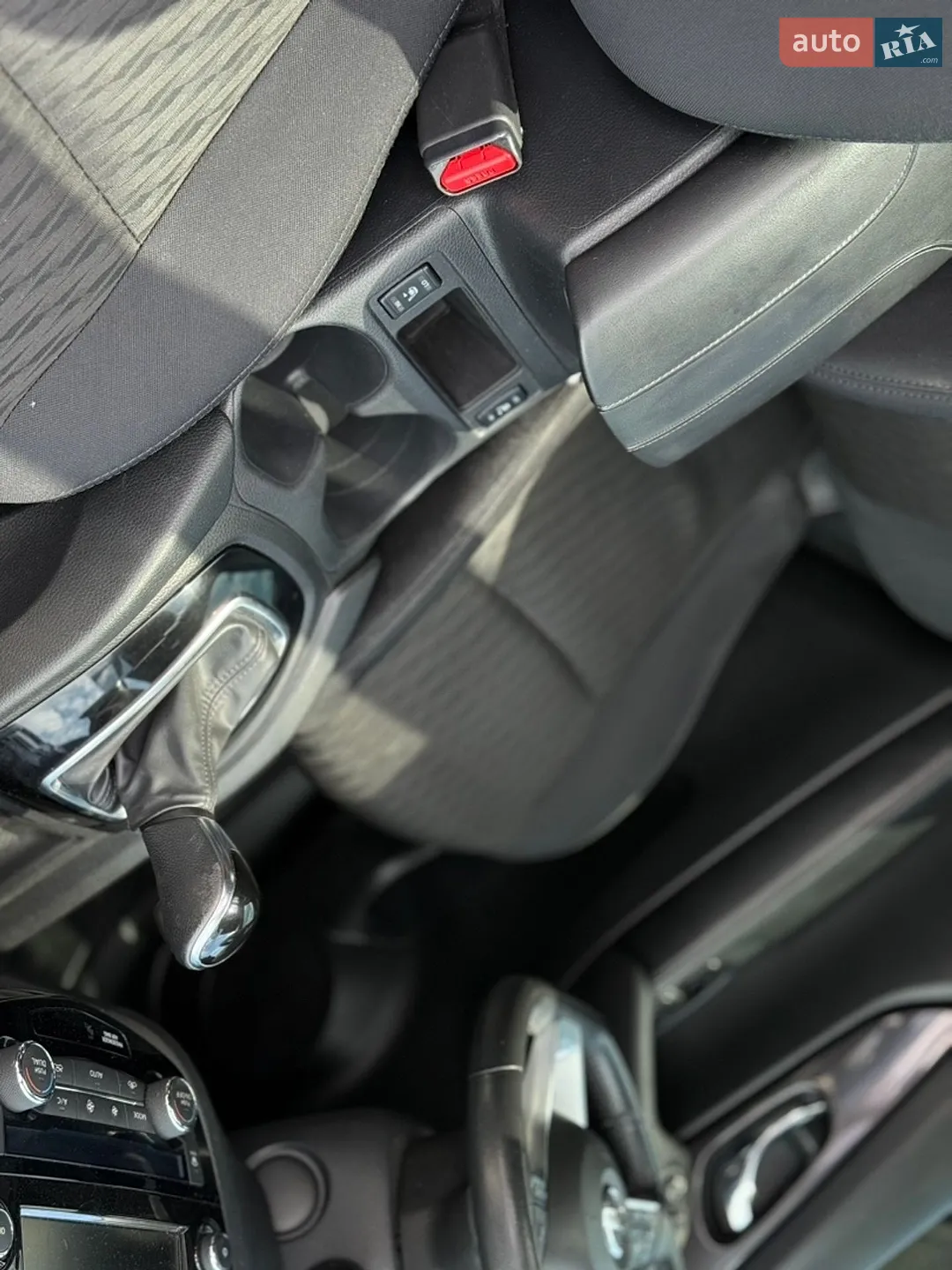 2018 Nissan Rogue - мініатюра 20