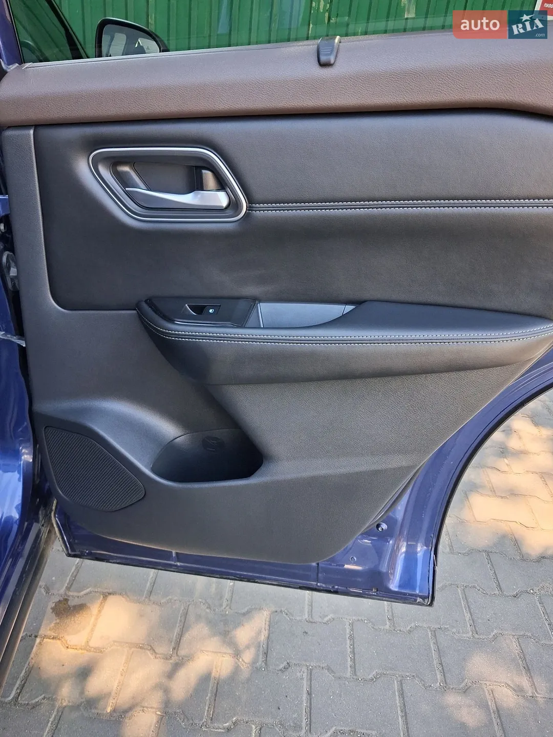 2021 Nissan Rogue - мініатюра 16