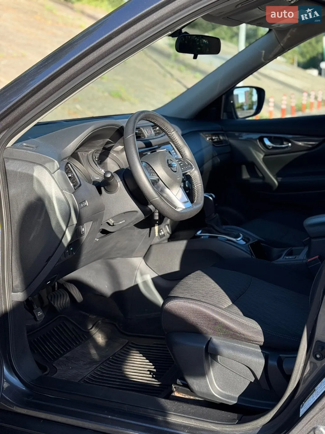 2018 Nissan Rogue - мініатюра 17
