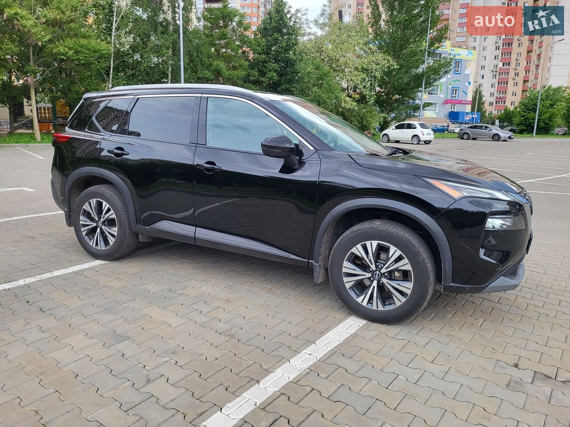 2021 Nissan Rogue - мініатюра 16