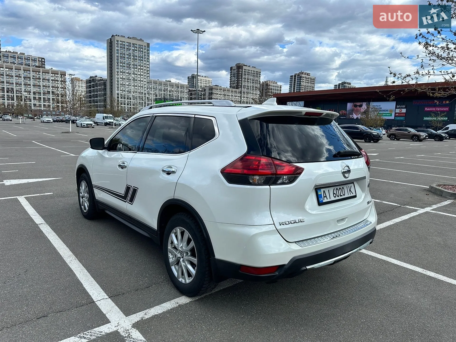 2017 Nissan Rogue - мініатюра 4