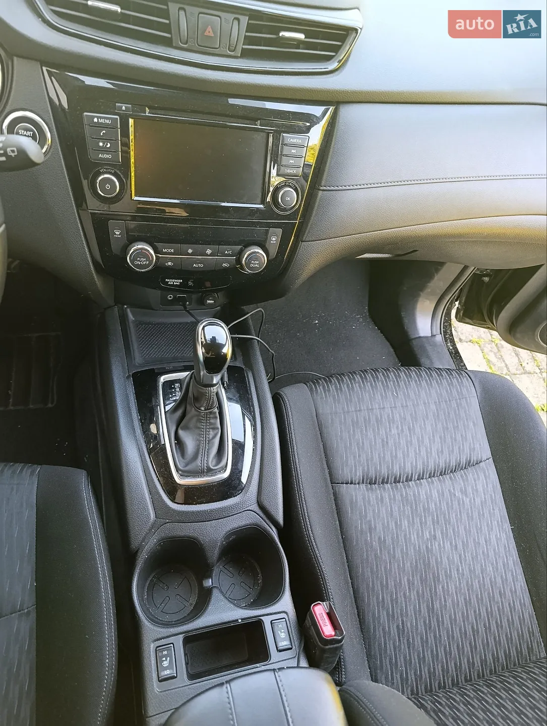 2019 Nissan Rogue - мініатюра 11