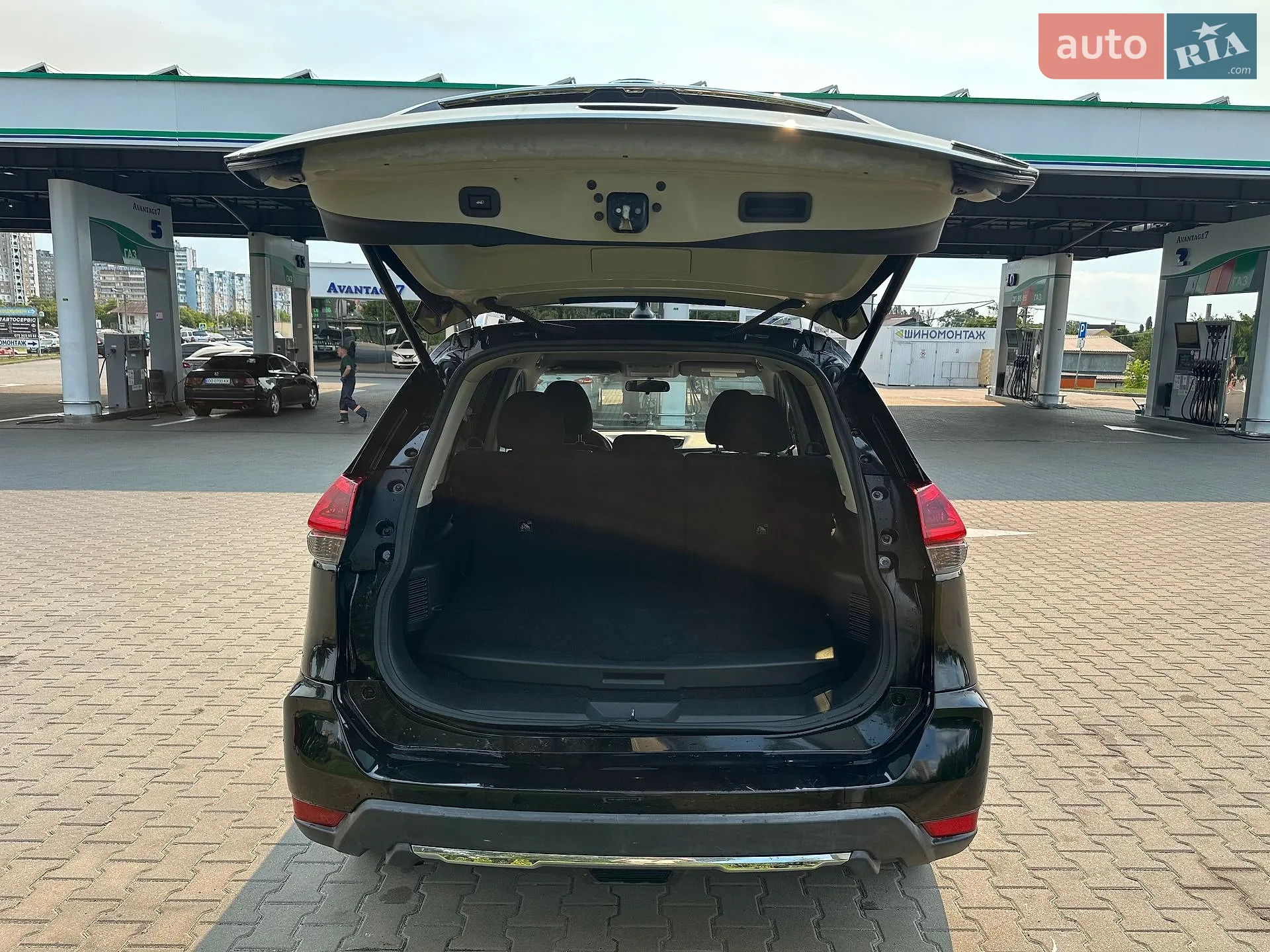 2018 Nissan Rogue - мініатюра 12