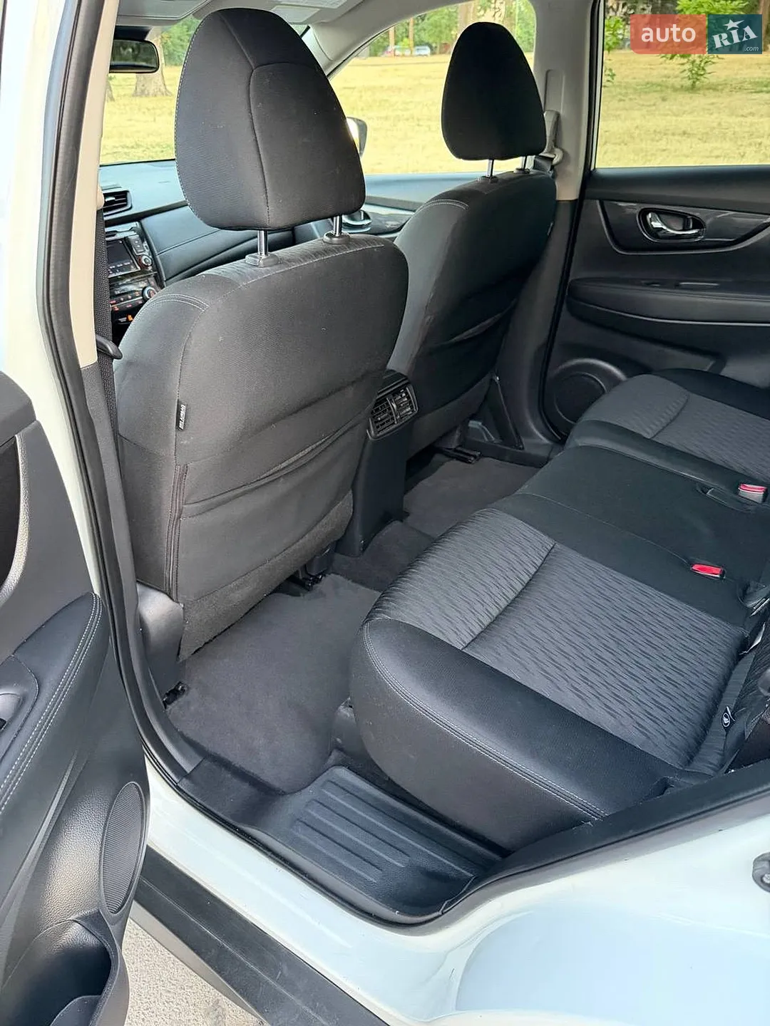 2019 Nissan Rogue - мініатюра 18