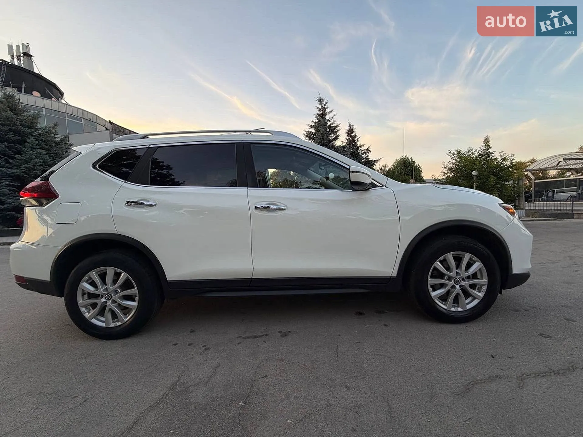 2019 Nissan Rogue - мініатюра 3