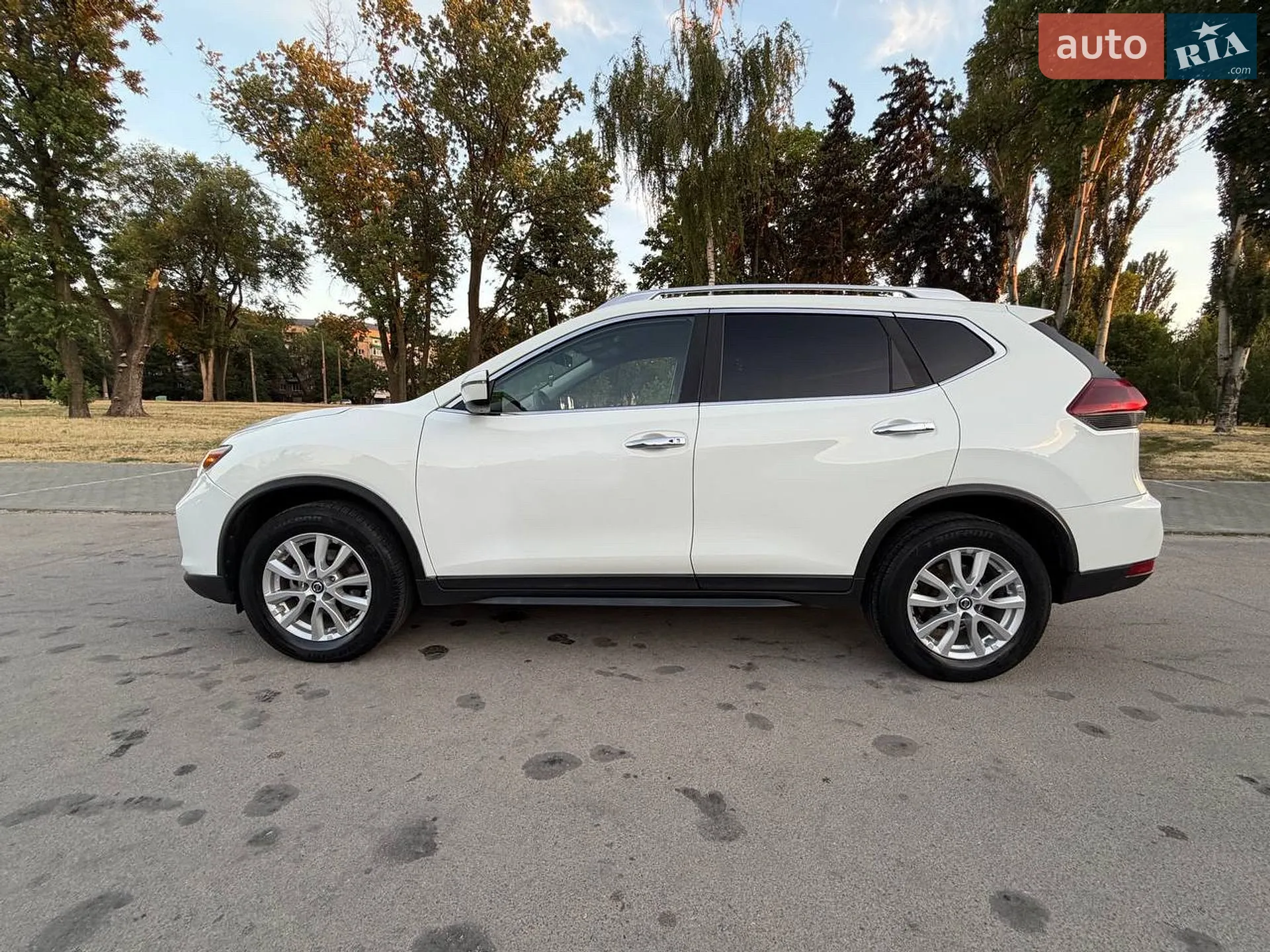 2019 Nissan Rogue - мініатюра 11