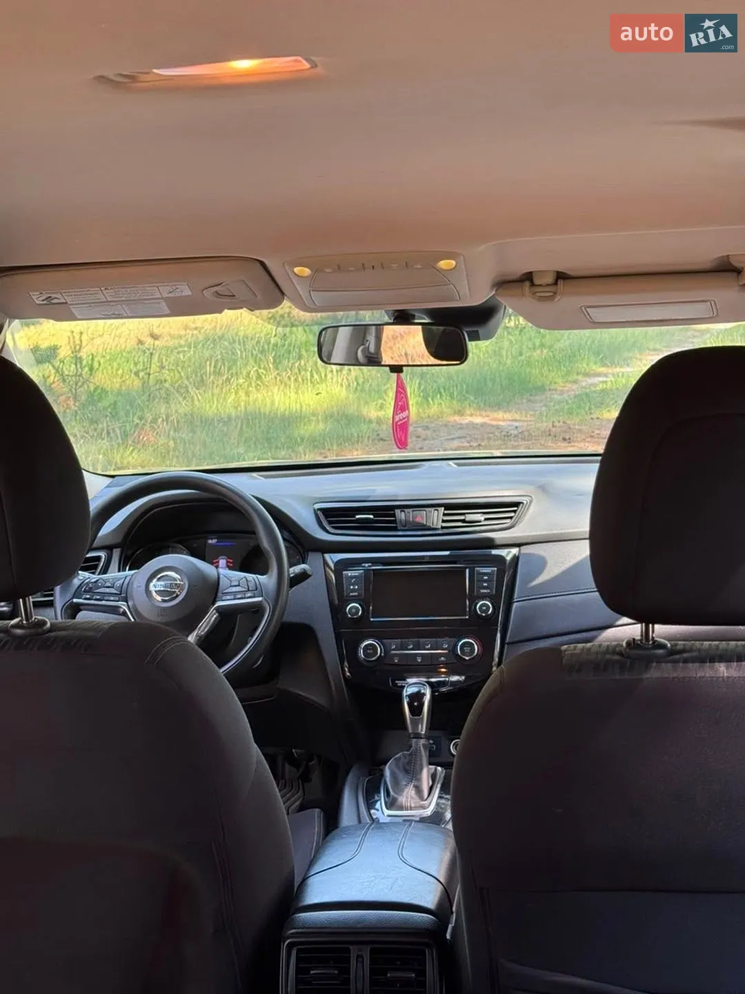 2018 Nissan Rogue - мініатюра 15