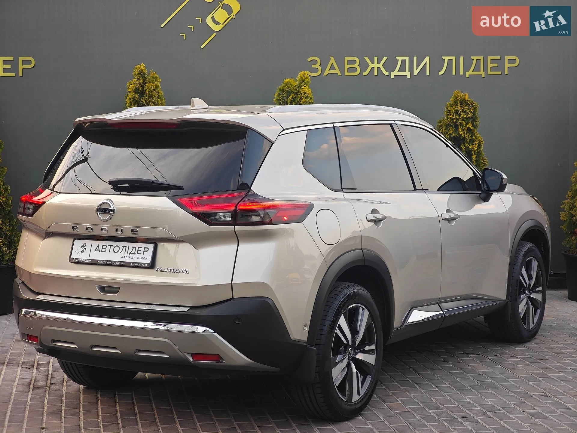 2021 Nissan Rogue - мініатюра 32