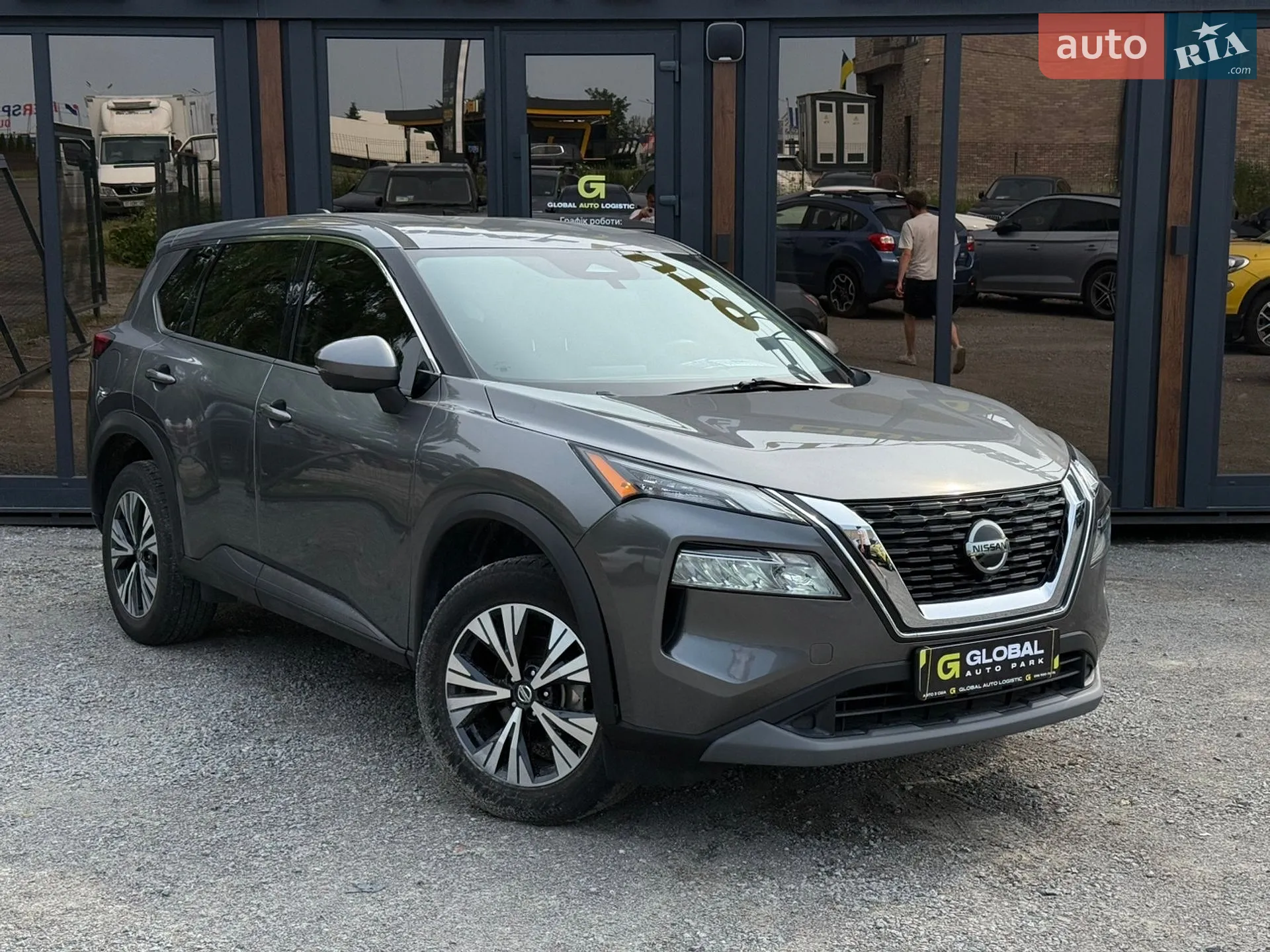 2021 Nissan Rogue - мініатюра 2