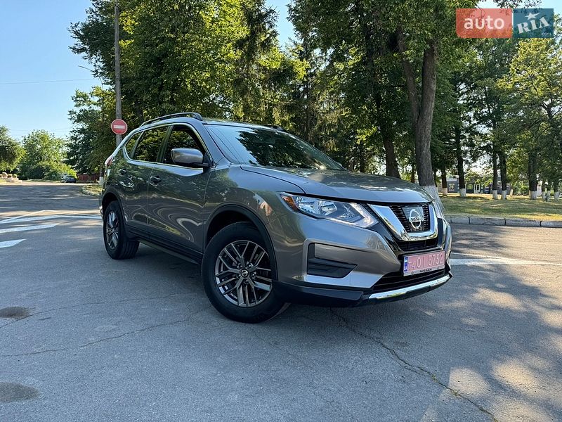 Внедорожник / Кроссовер Nissan Rogue 2017 в Виннице