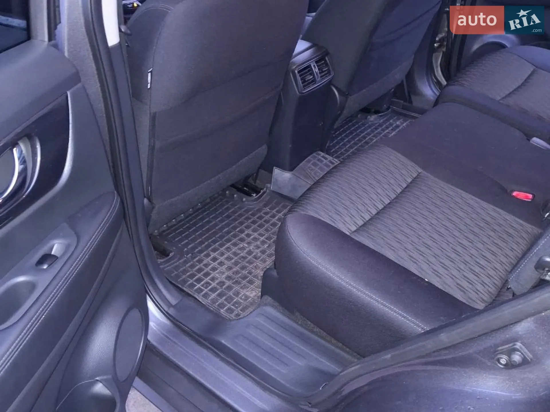 2016 Nissan Rogue - мініатюра 11