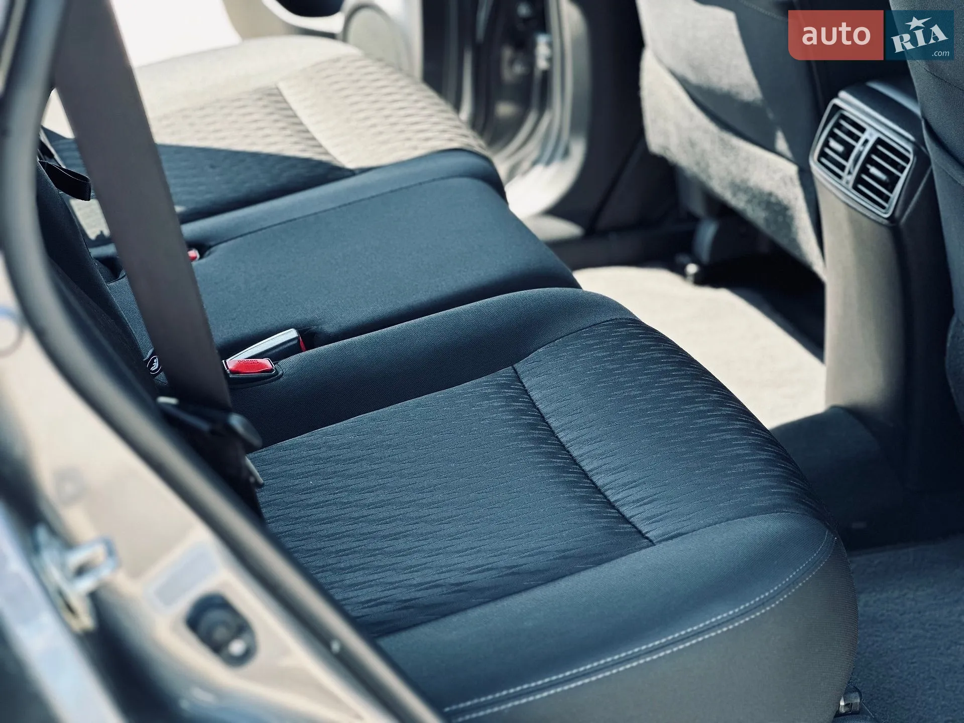 2019 Nissan Rogue - мініатюра 12